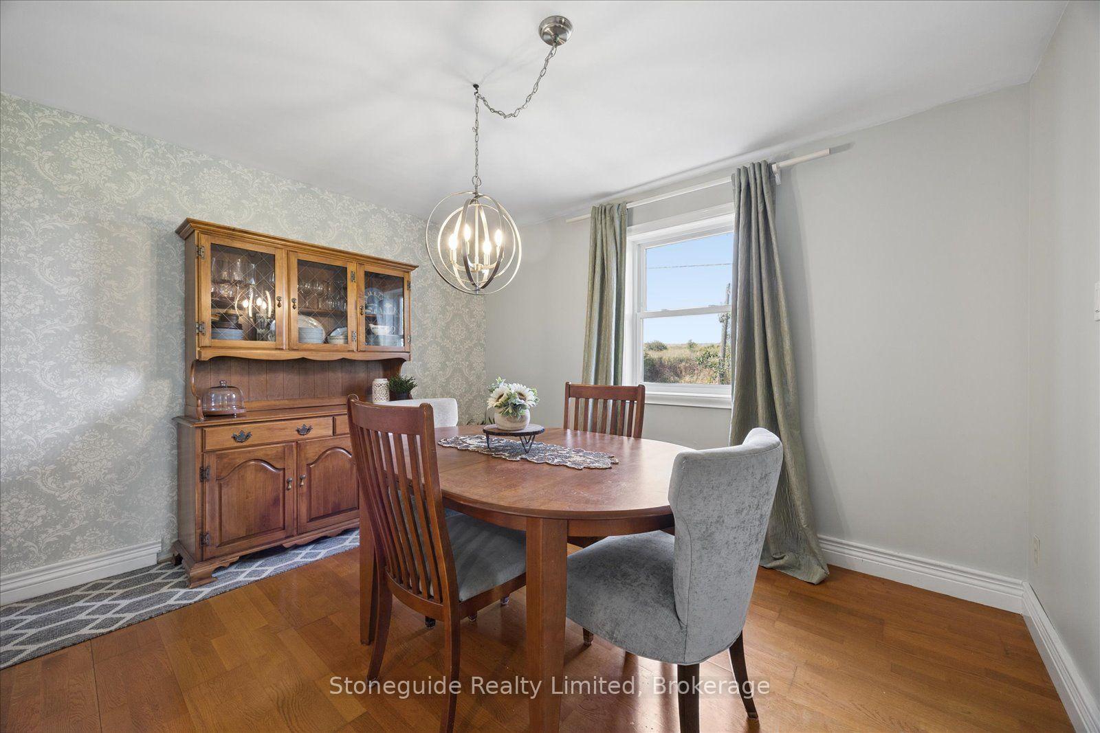 Photo 21 of 1611 Parkhill Road W, Cavan Monaghan, Cavan-Monaghan — HOMEH