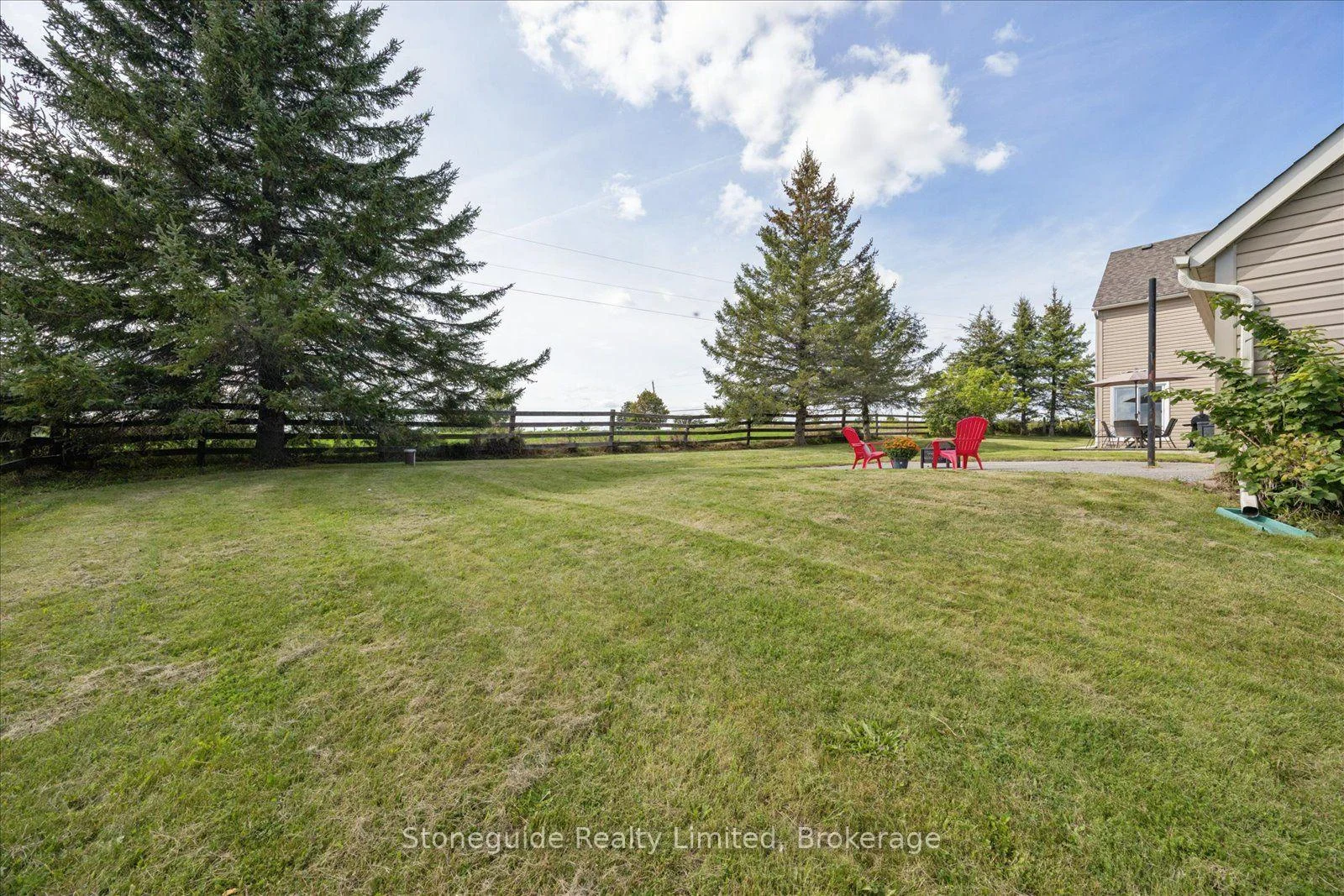 Photo 8 of 1611 Parkhill Road W, Cavan Monaghan, Cavan-Monaghan — HOMEH