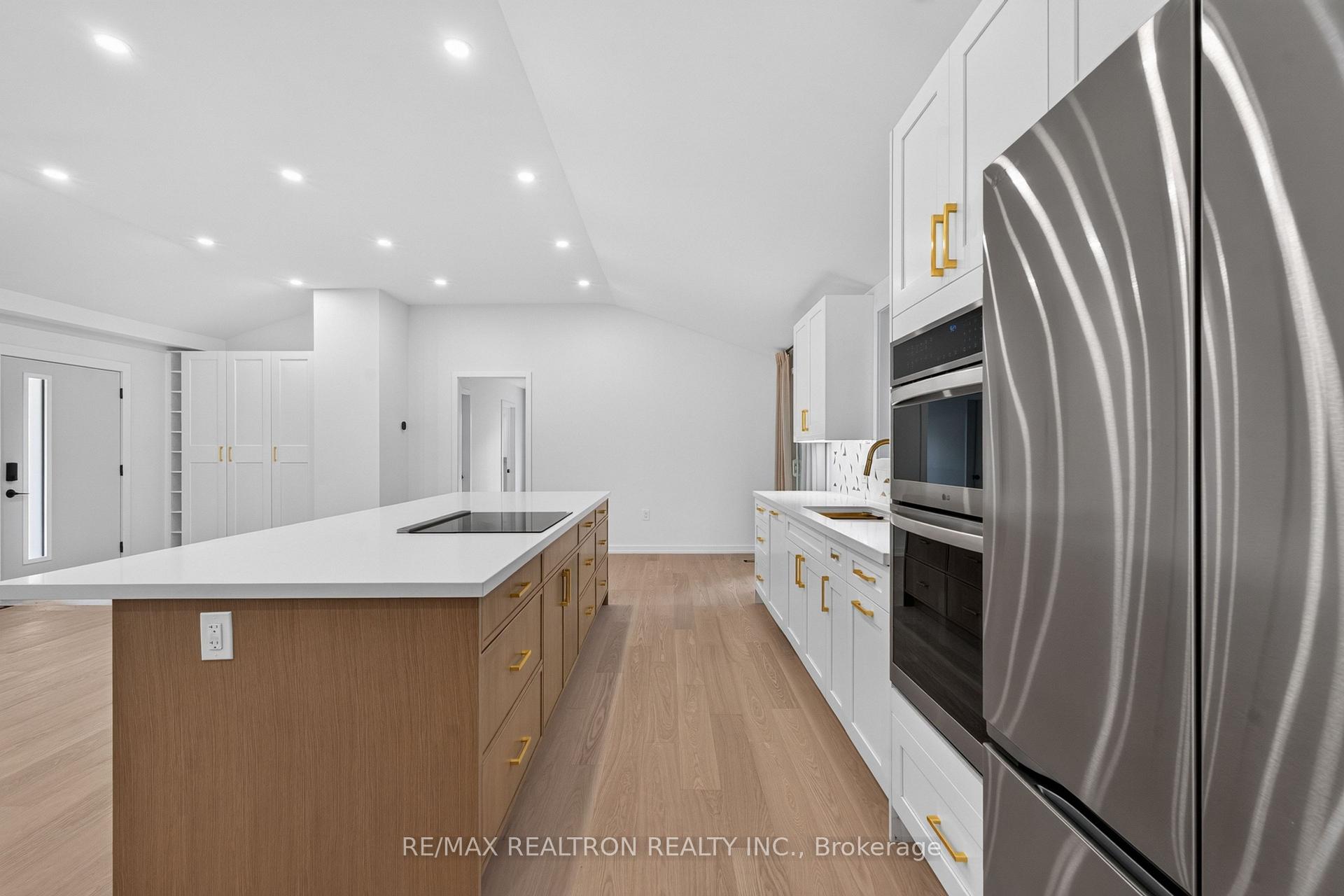 Photo 12 of 3 Reuben Street, Aurora, Aurora Village — HOMEH