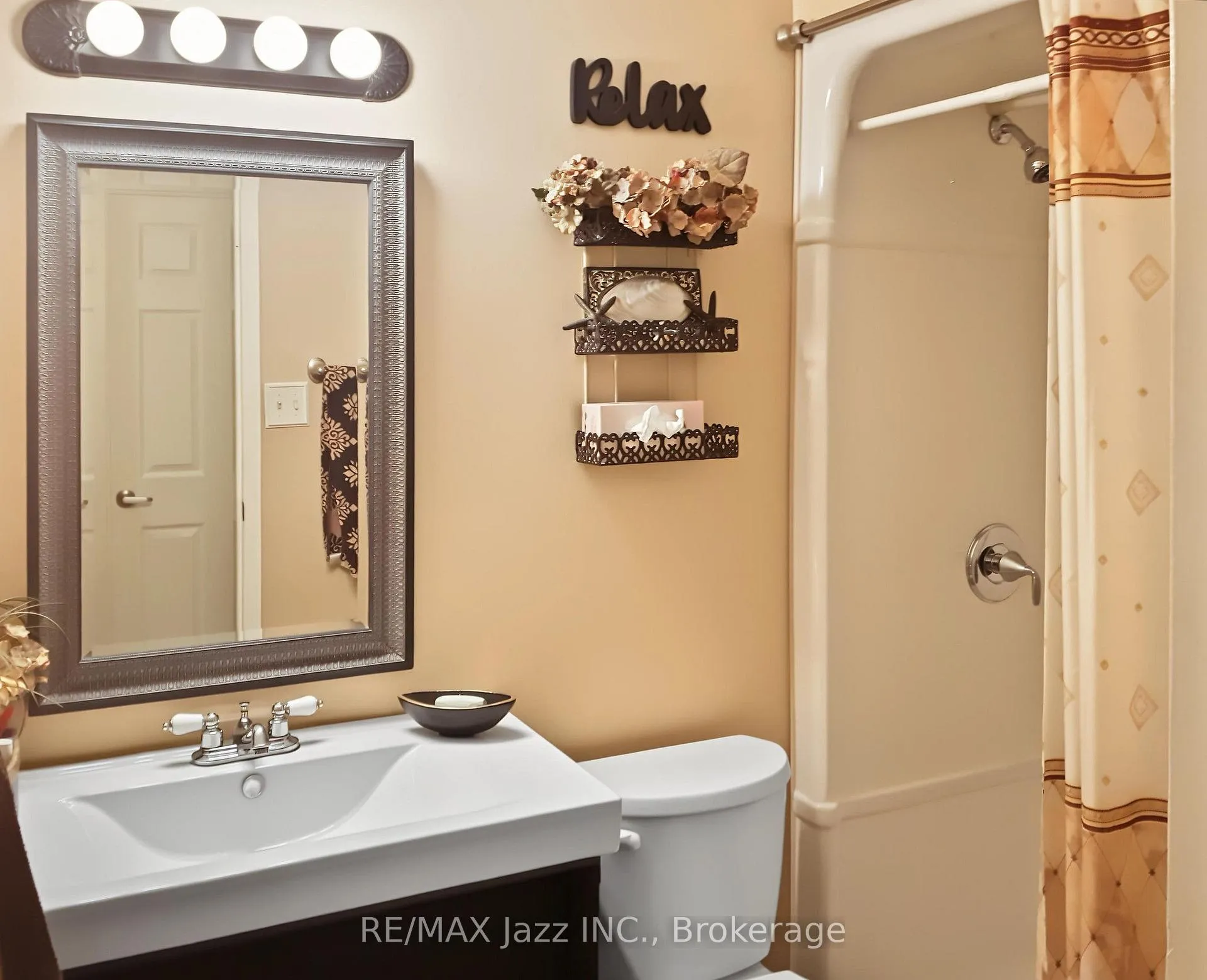 Photo 14 of Unit 304, 131 Taunton Road E, Oshawa, Centennial — HOMEH
