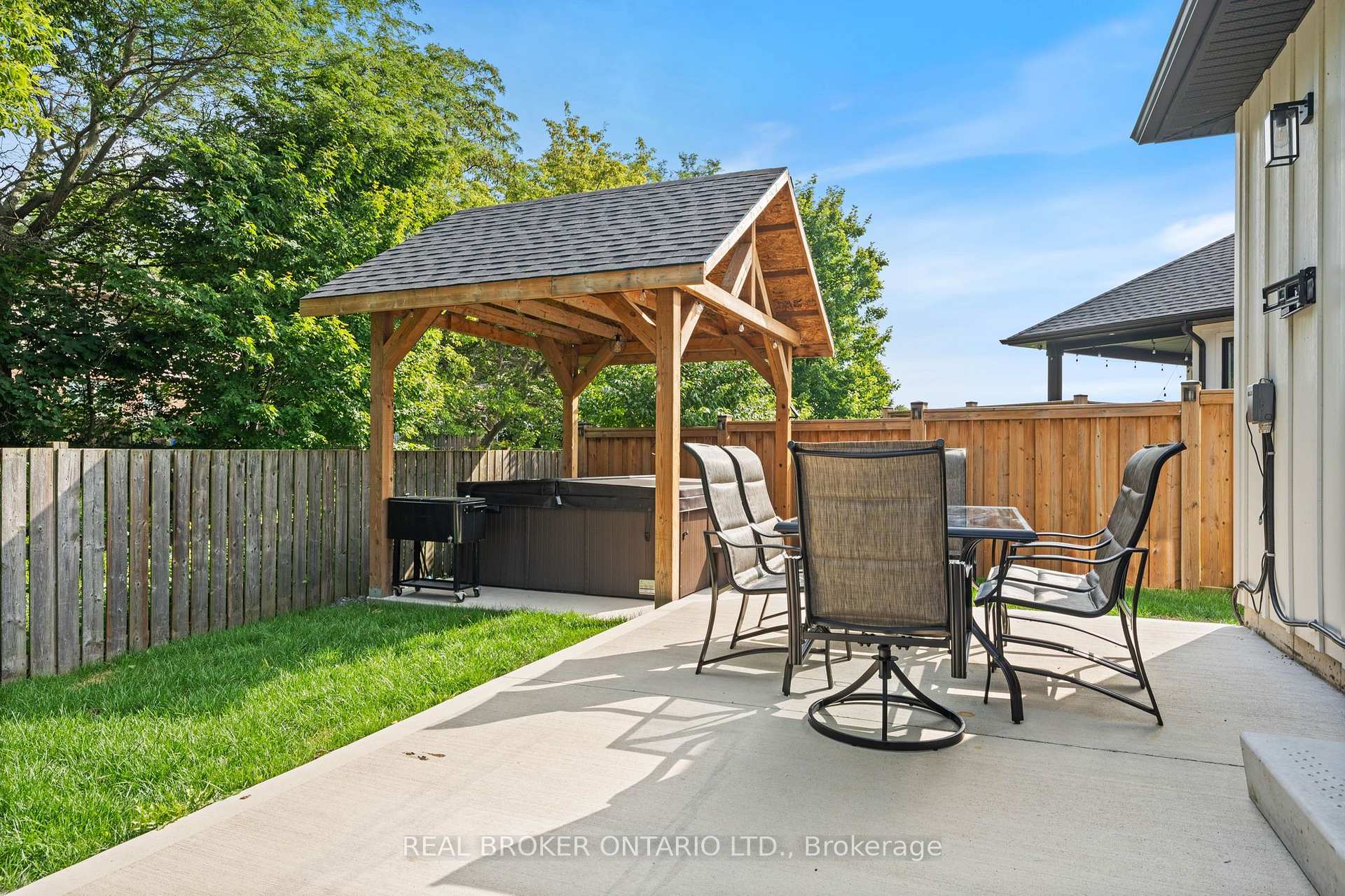 Photo 63 of 9 Macneil Court, Bayham, Port Burwell — HOMEH
