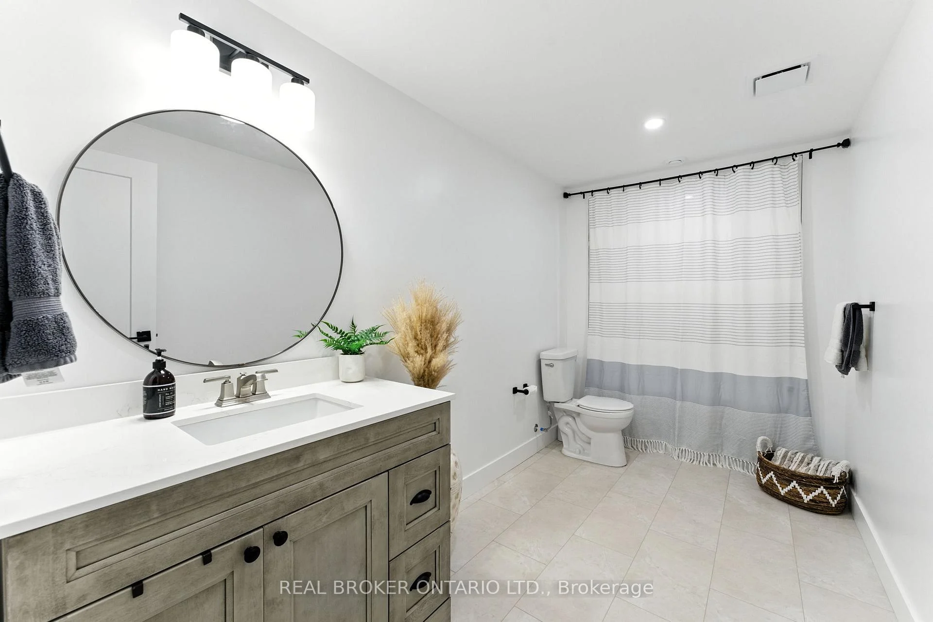 Photo 62 of 9 Macneil Court, Bayham, Port Burwell — HOMEH