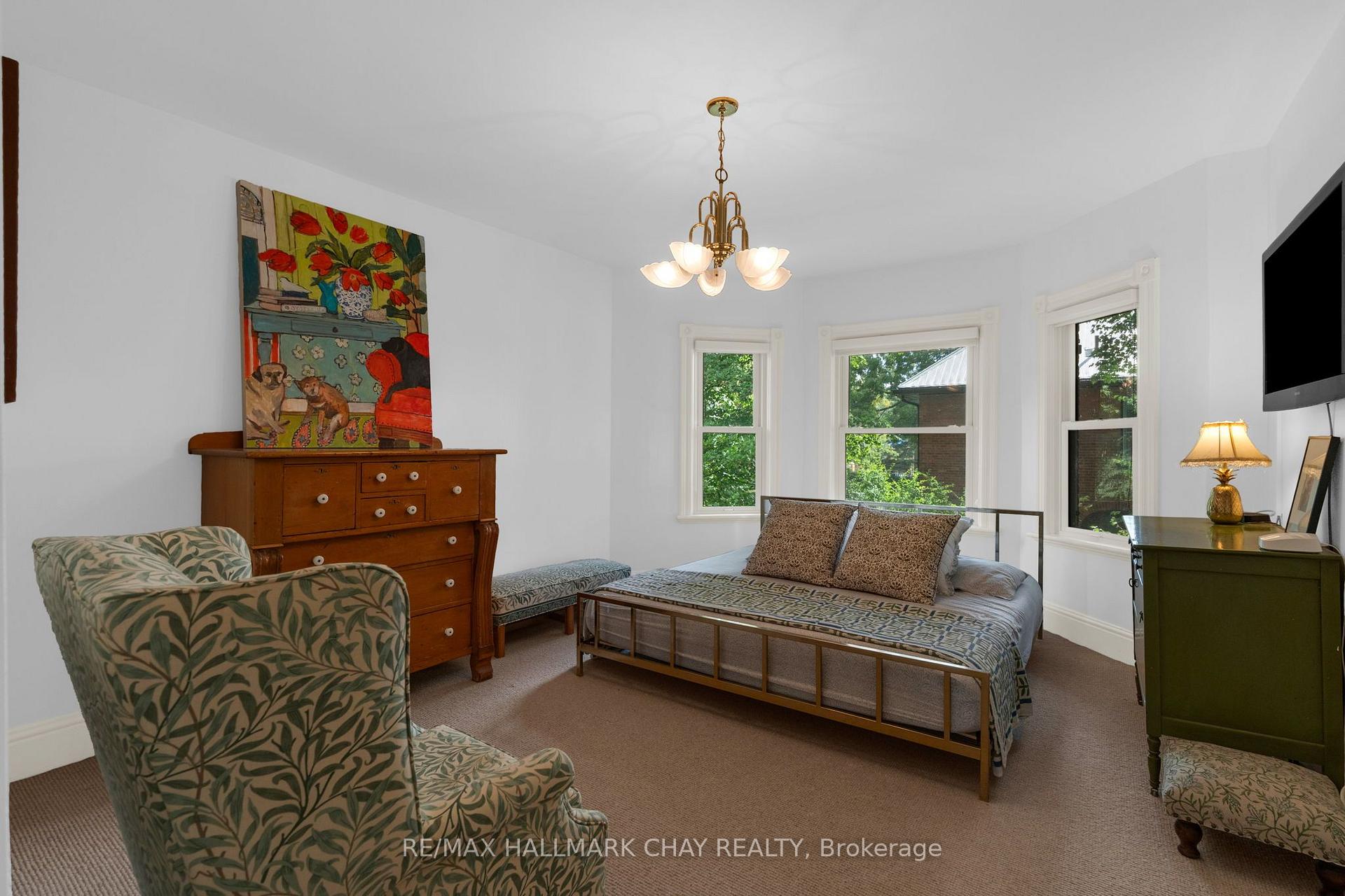 Photo 25 of 243 Mill Street, Clearview, Creemore — HOMEH