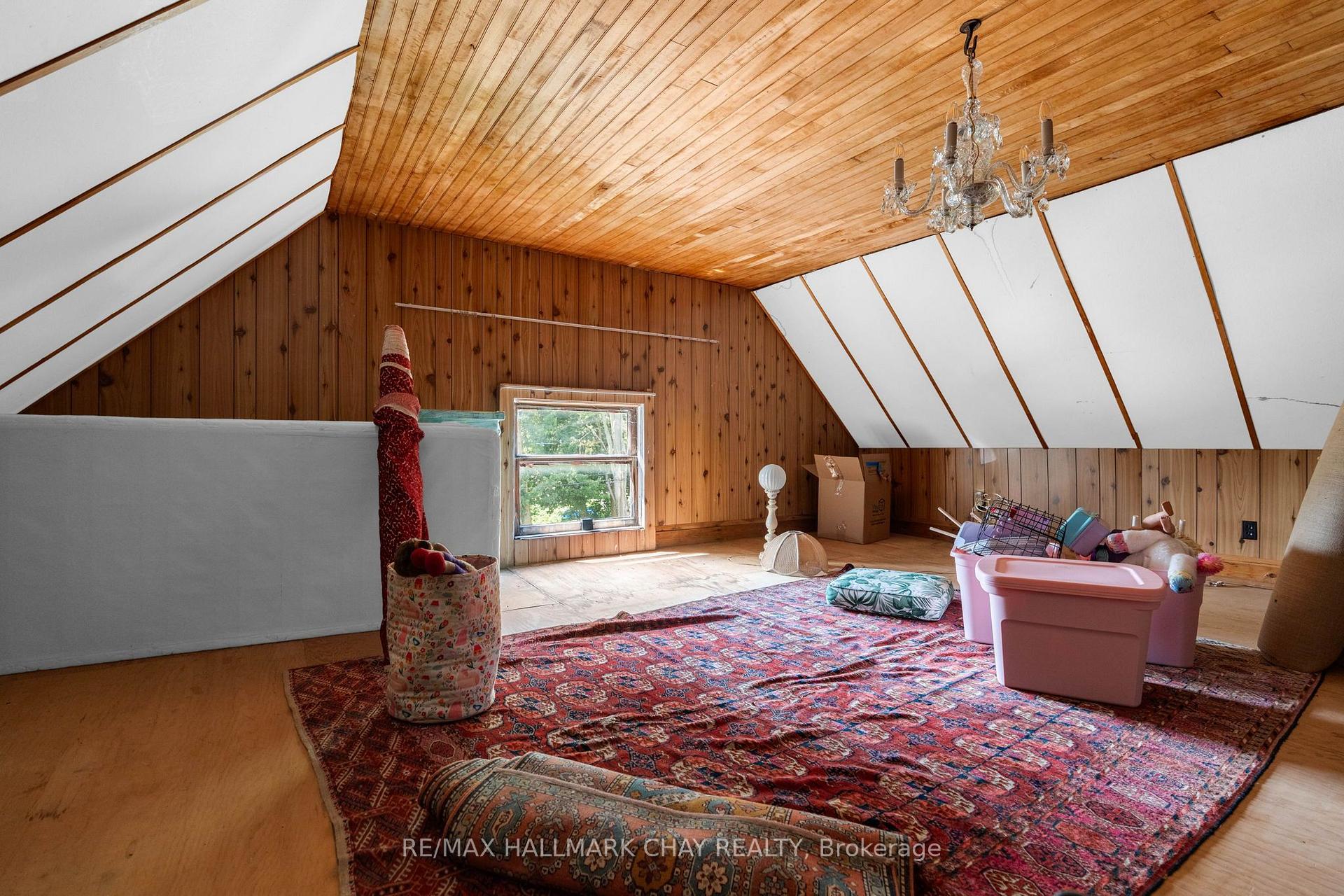Photo 32 of 243 Mill Street, Clearview, Creemore — HOMEH