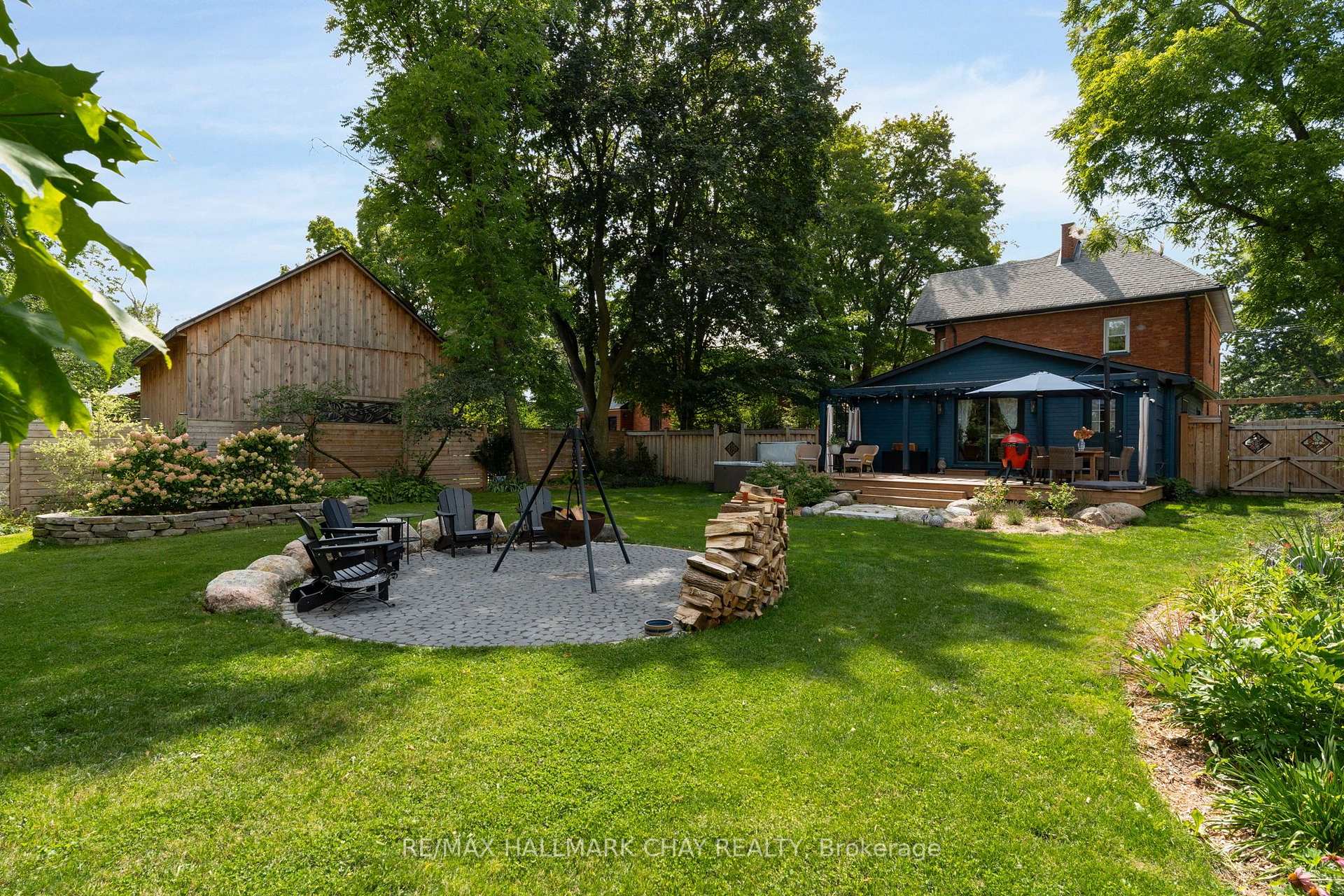 Photo 40 of 243 Mill Street, Clearview, Creemore — HOMEH