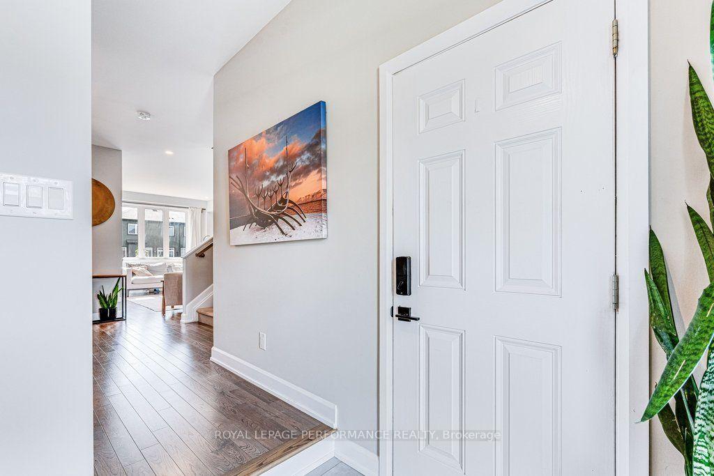 Photo 4 of 24 Gardenpost Terrace, Ottawa, Avalon West — HOMEH