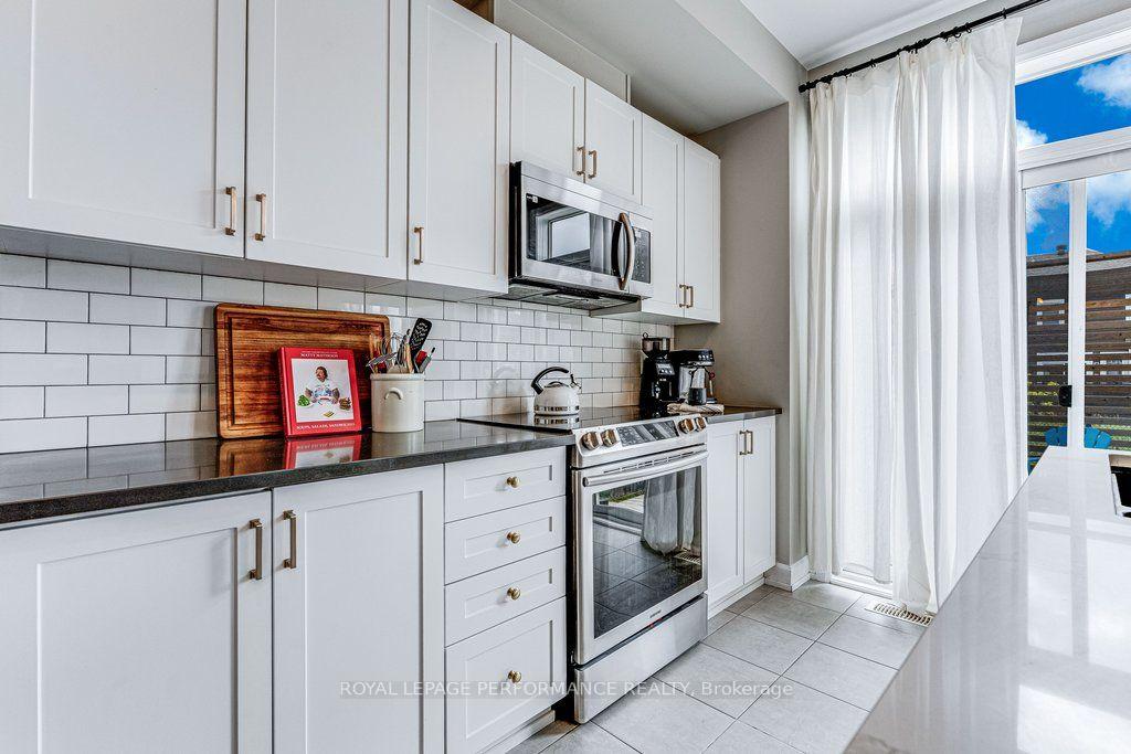 Photo 16 of 24 Gardenpost Terrace, Ottawa, Avalon West — HOMEH