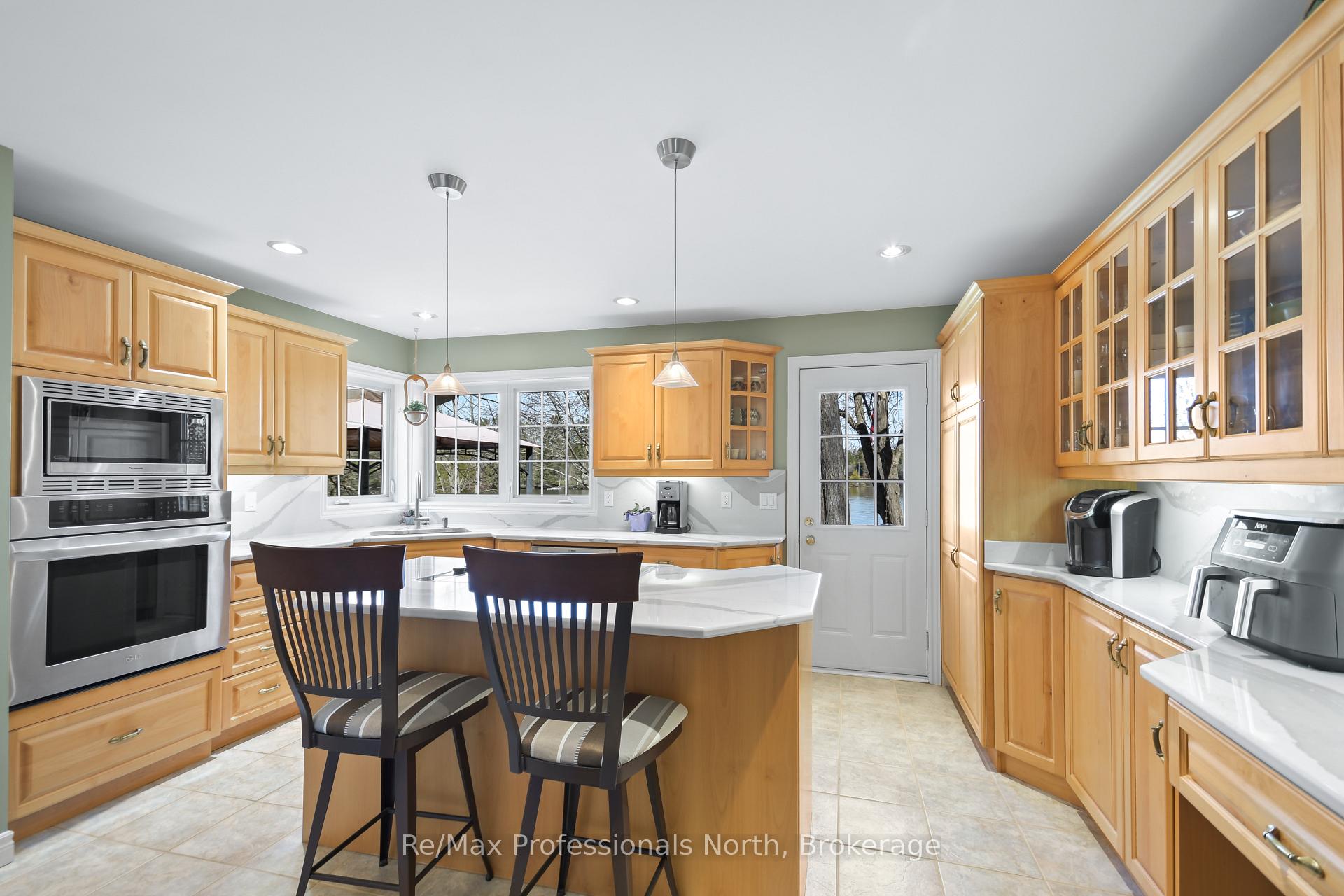 Photo 12 of 355 Loudon Point Road, Gravenhurst, Muskoka (S) — HOMEH