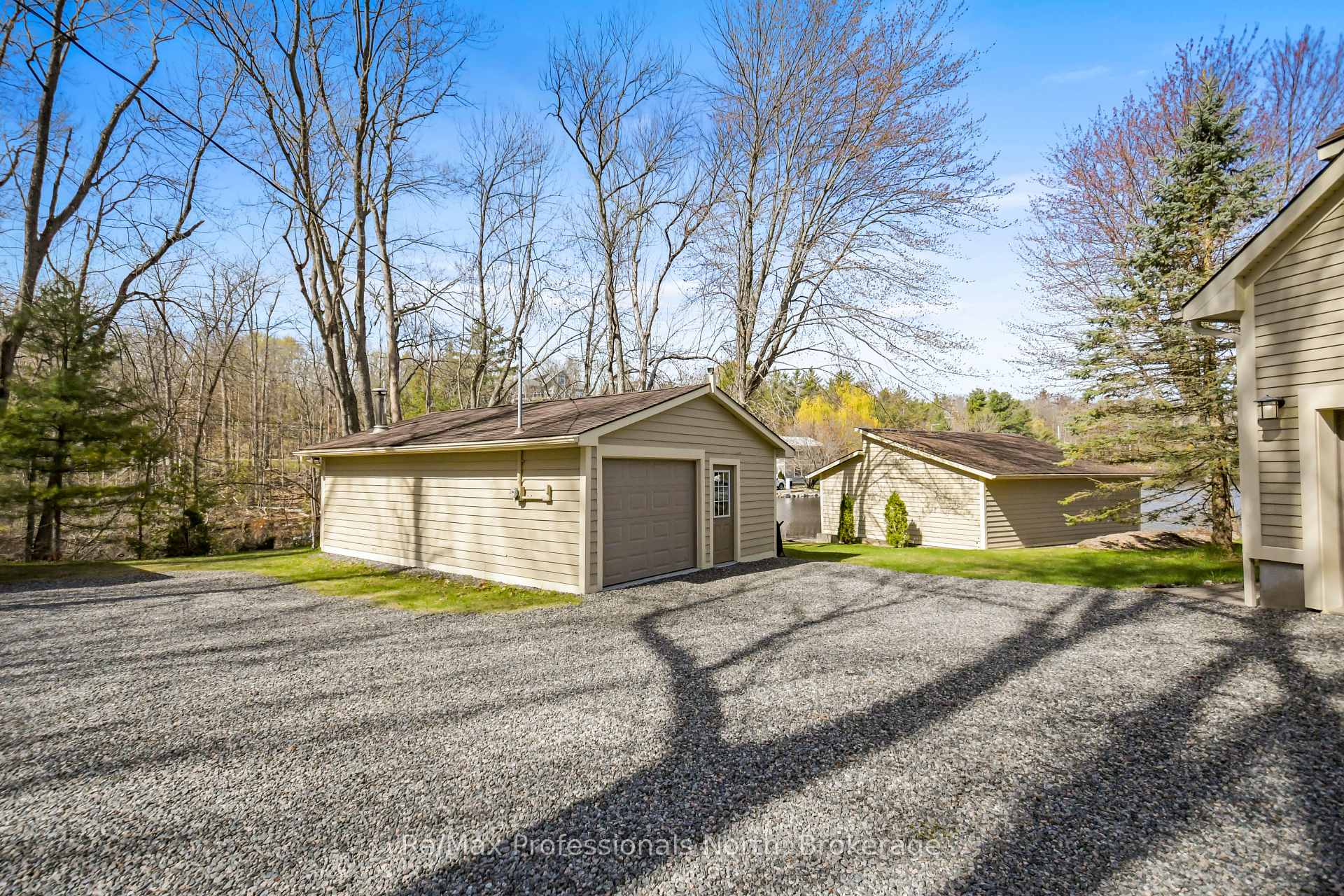 Photo 40 of 355 Loudon Point Road, Gravenhurst, Muskoka (S) — HOMEH