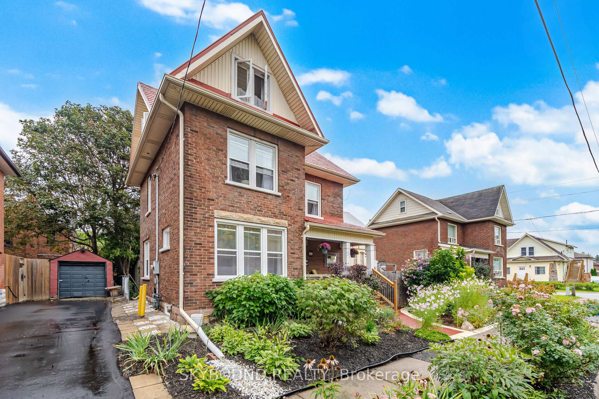 Photo 4 of 27 Rowe Street, Oshawa, Central — HOMEH