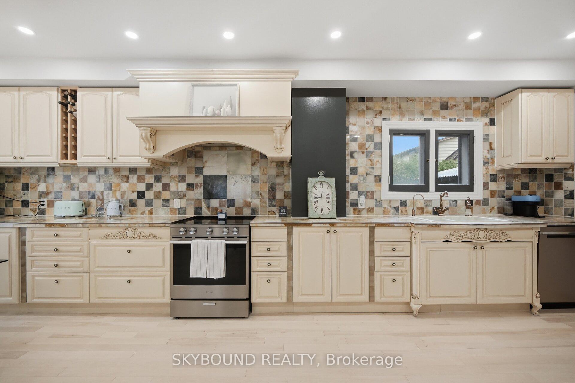 Photo 9 of 27 Rowe Street, Oshawa, Central — HOMEH