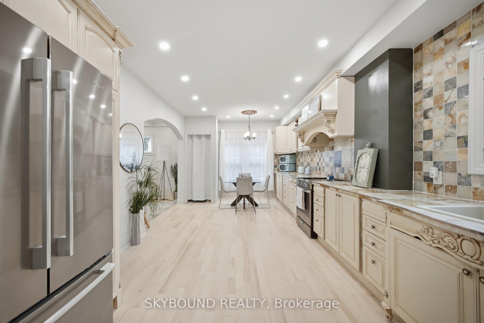 Photo 10 of 27 Rowe Street, Oshawa, Central — HOMEH