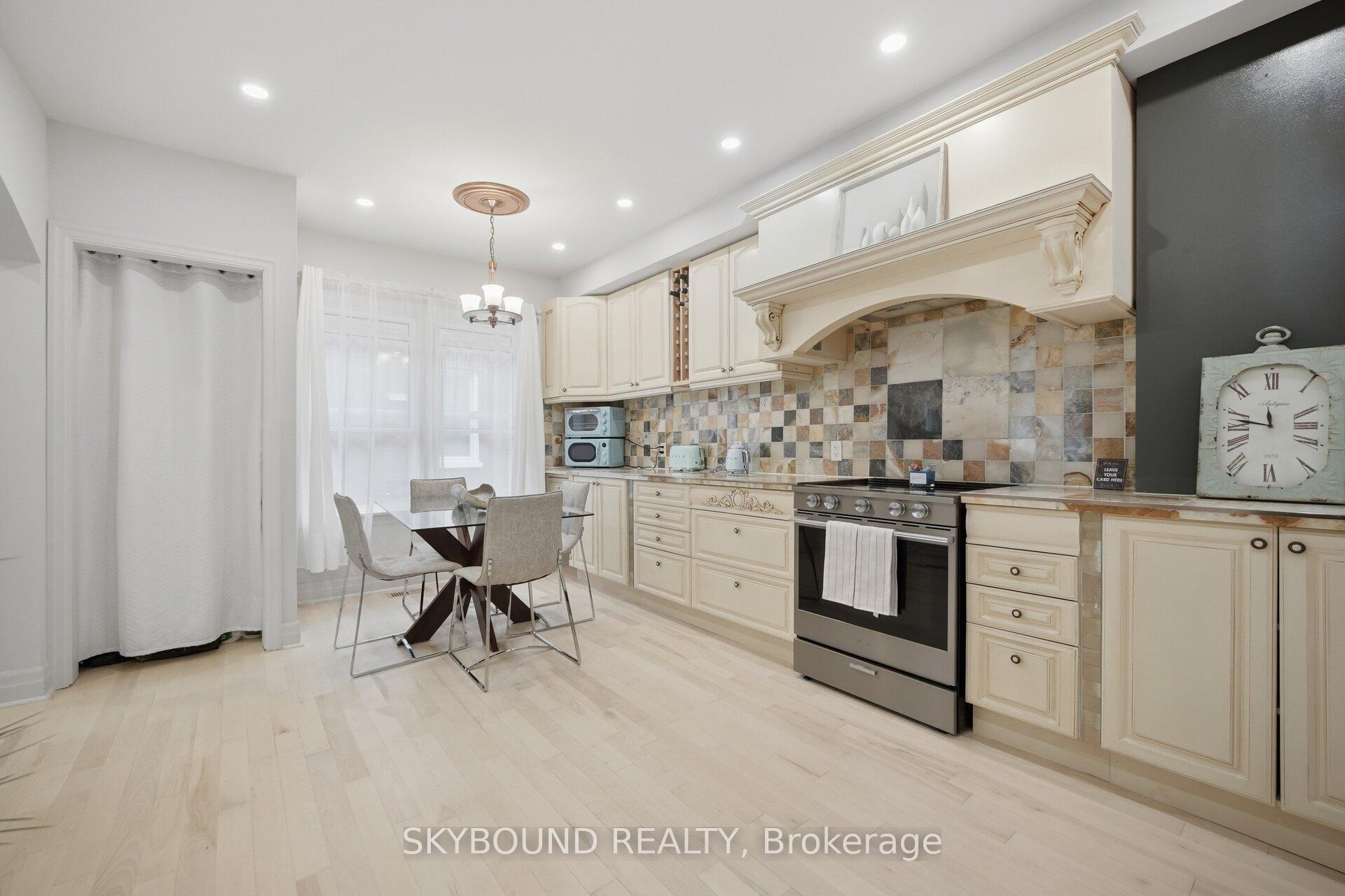 Photo 12 of 27 Rowe Street, Oshawa, Central — HOMEH