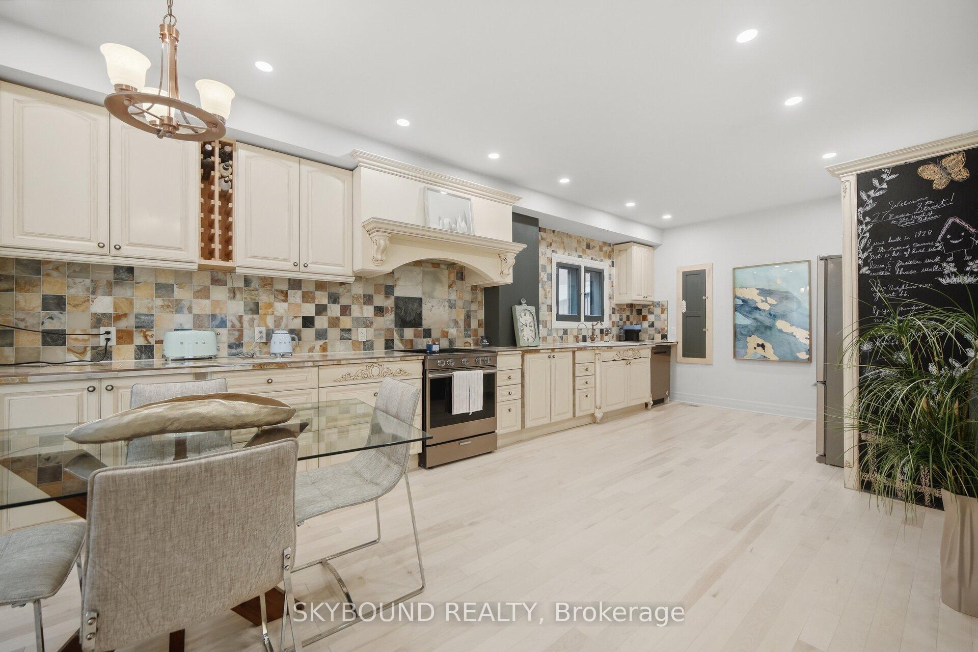 Photo 14 of 27 Rowe Street, Oshawa, Central — HOMEH