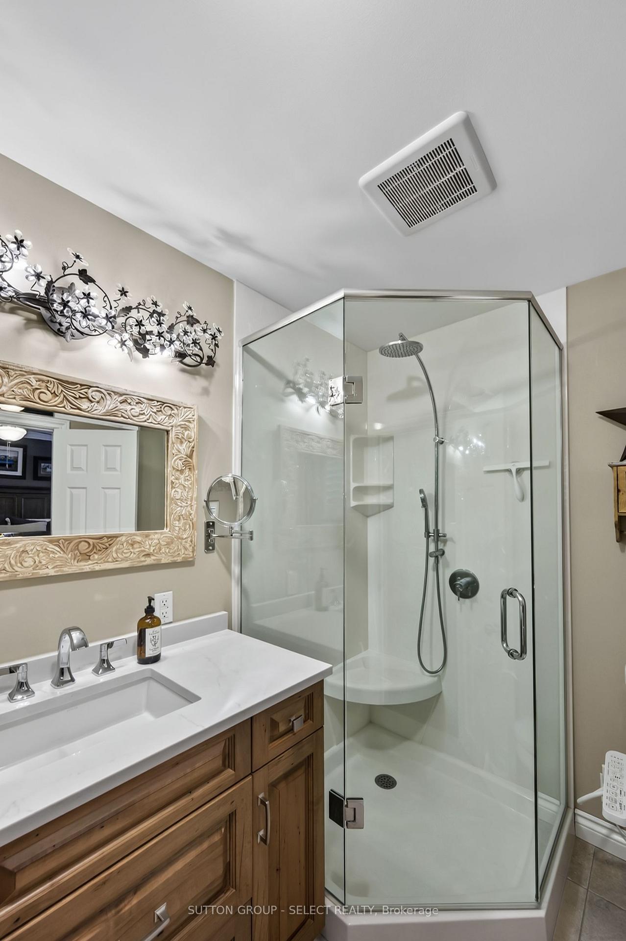 Photo 18 of 14 Northcrest Drive, London, North B — HOMEH