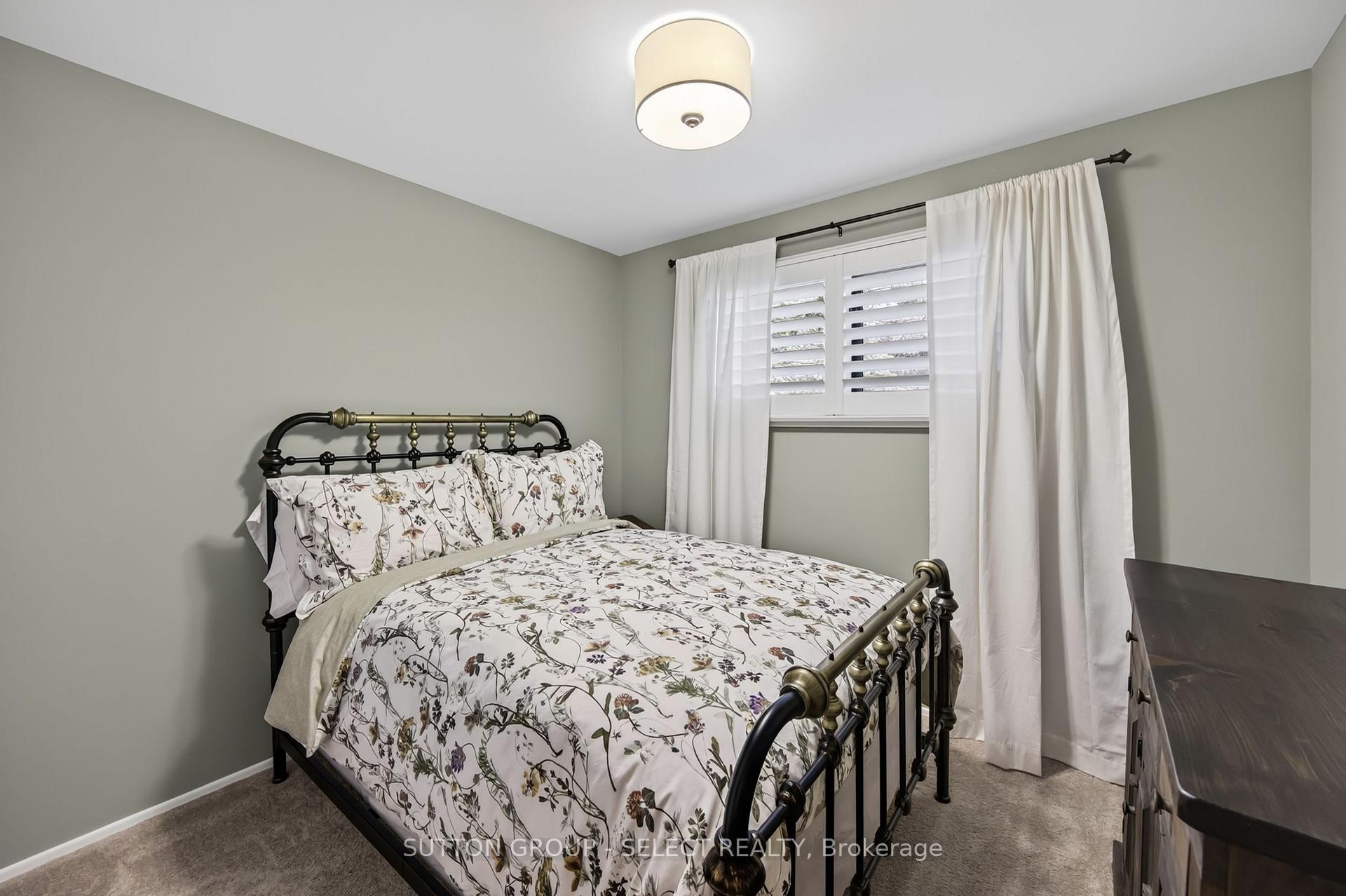 Photo 21 of 14 Northcrest Drive, London, North B — HOMEH