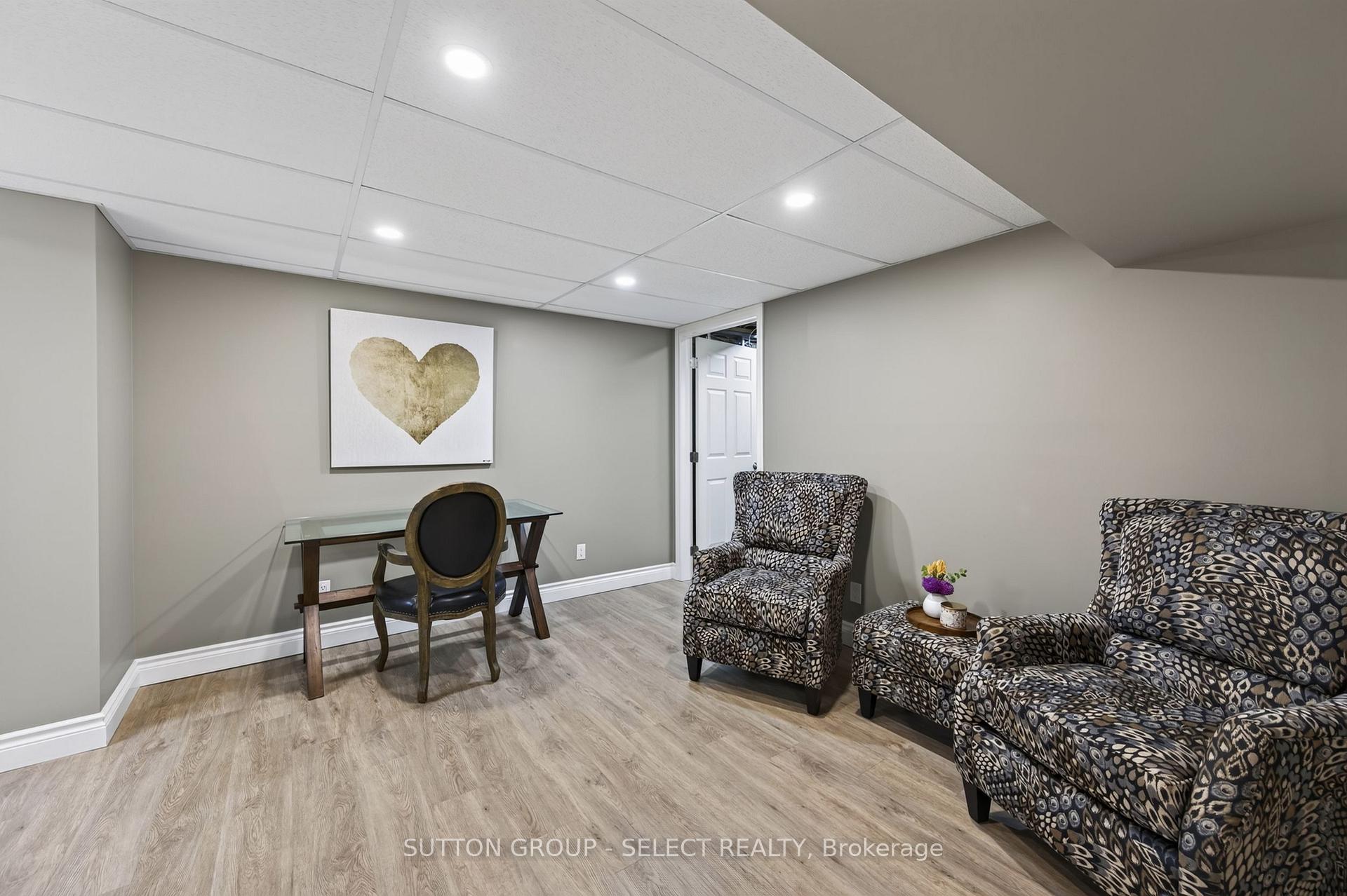 Photo 25 of 14 Northcrest Drive, London, North B — HOMEH