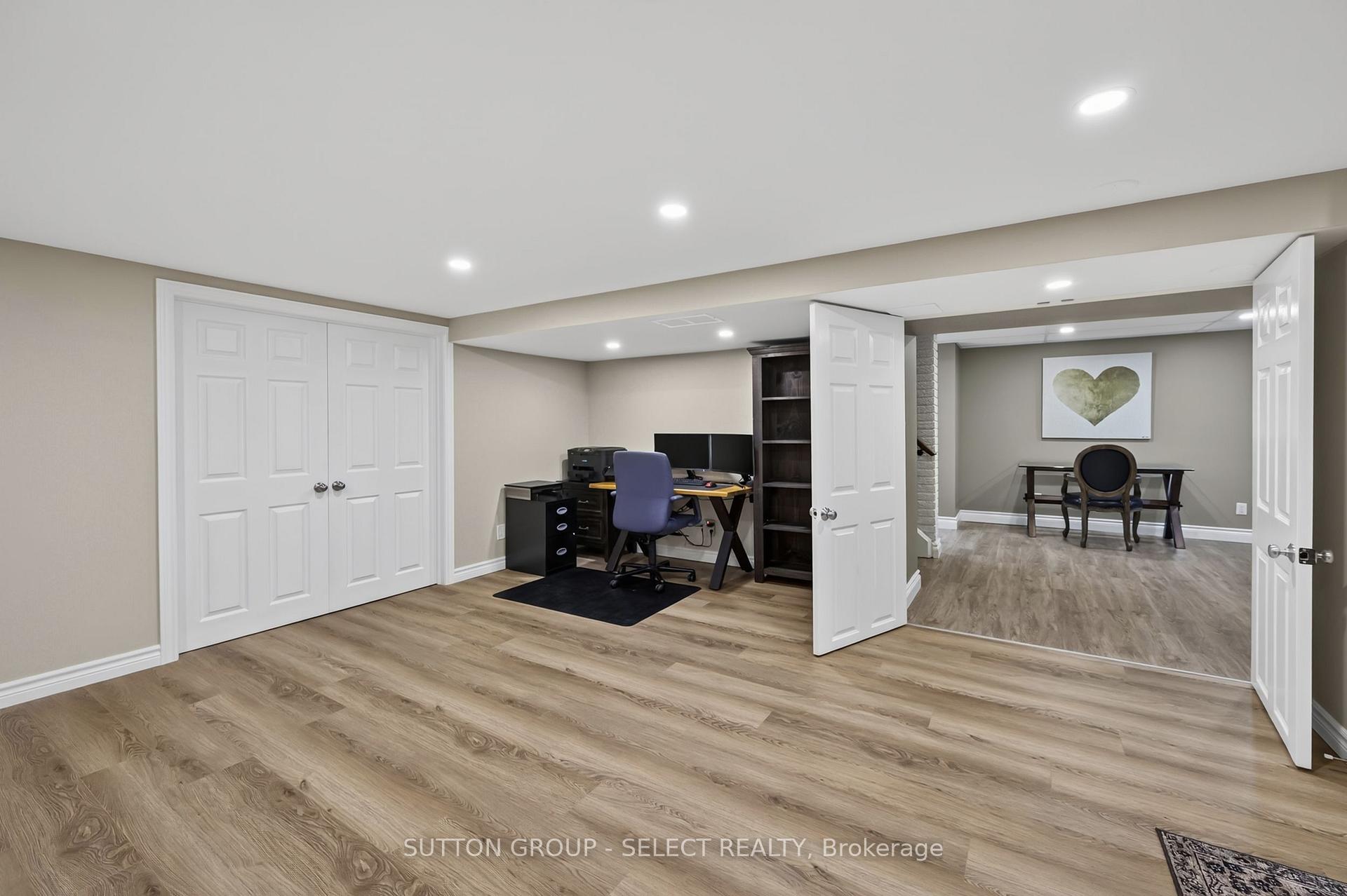 Photo 26 of 14 Northcrest Drive, London, North B — HOMEH