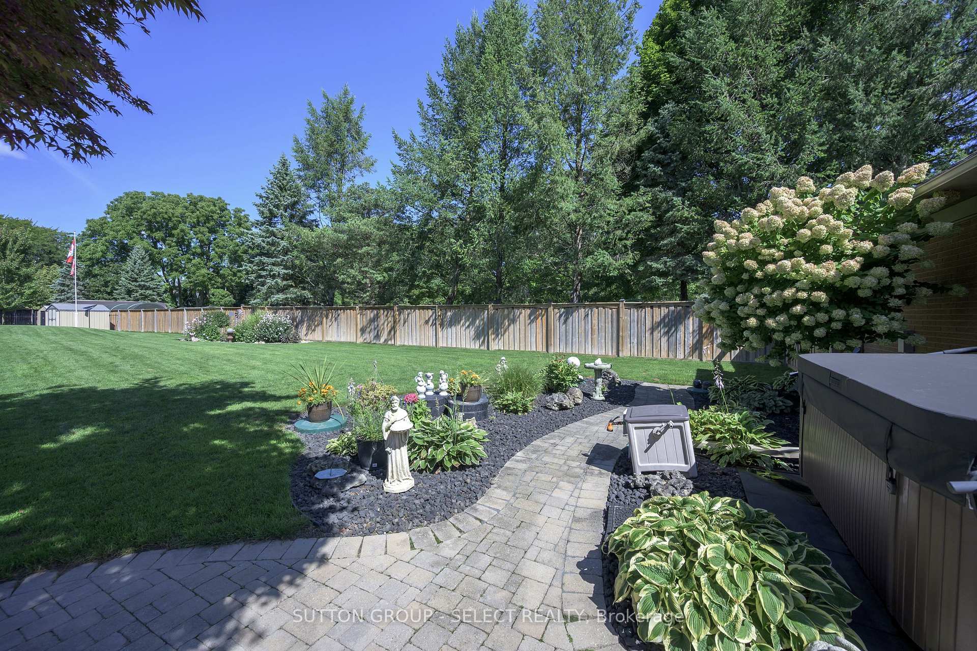 Photo 44 of 14 Northcrest Drive, London, North B — HOMEH