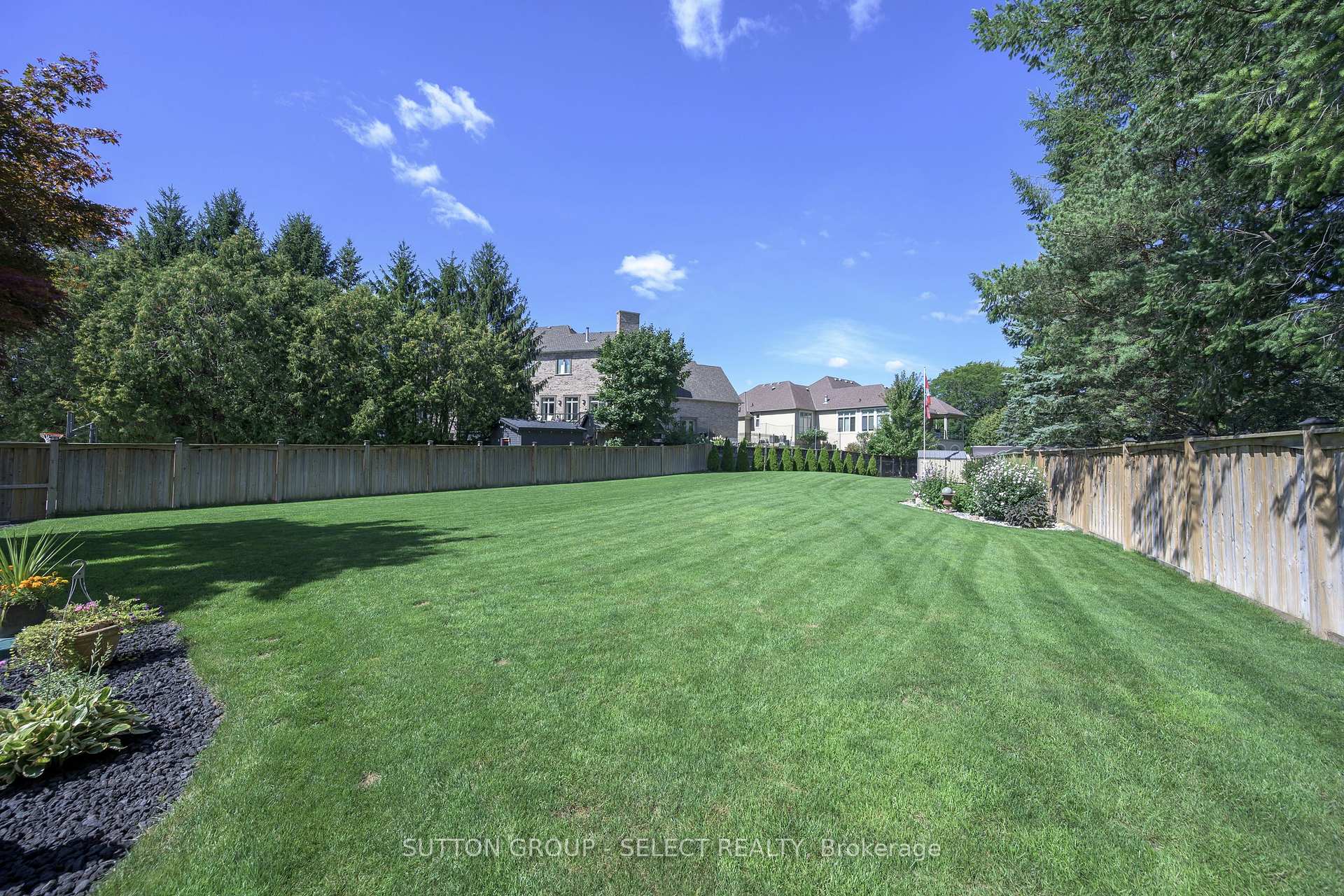 Photo 46 of 14 Northcrest Drive, London, North B — HOMEH