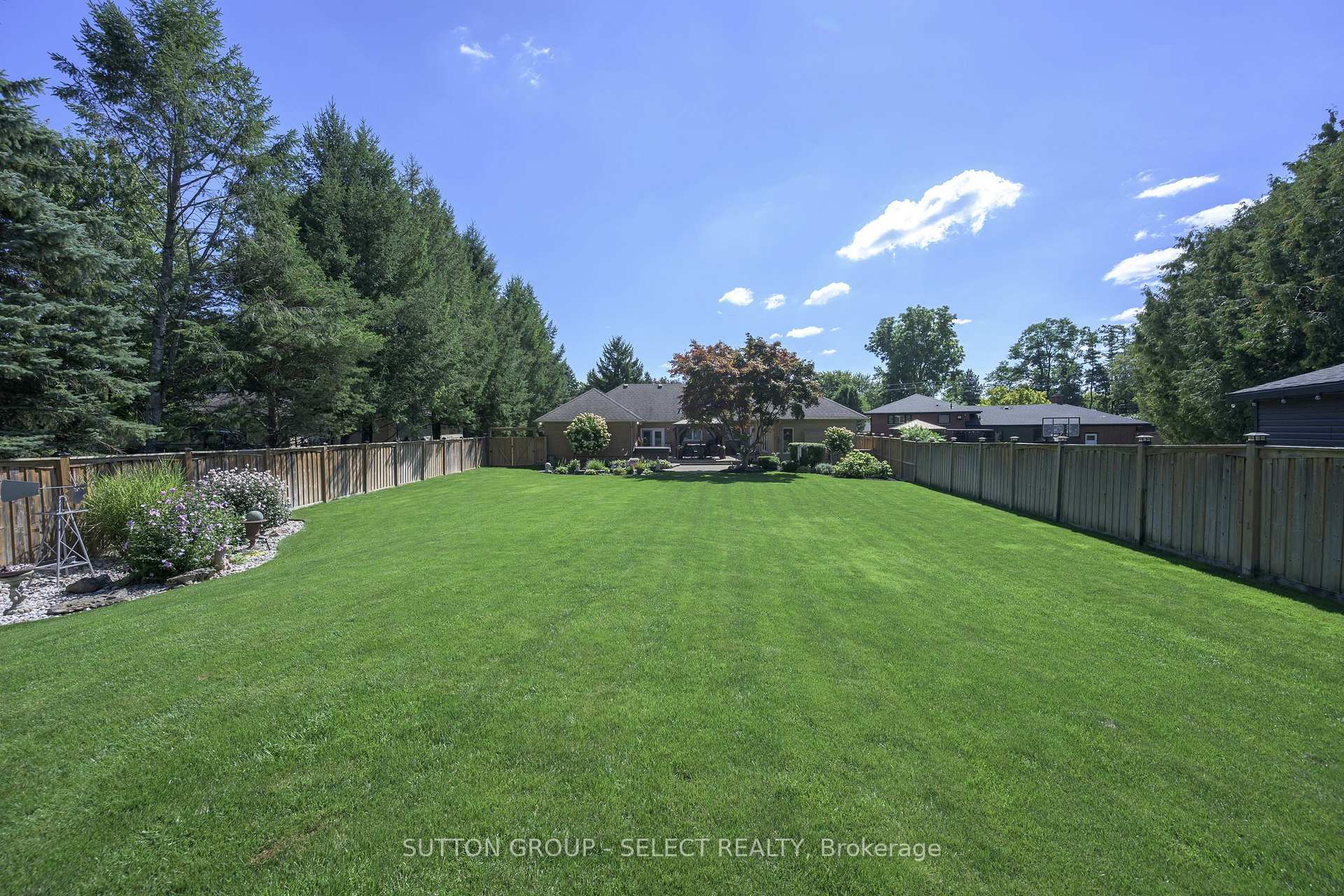 Photo 47 of 14 Northcrest Drive, London, North B — HOMEH