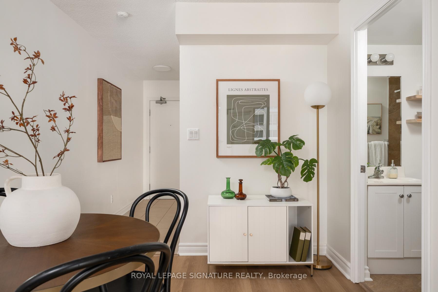 Photo 10 of Unit 306, 2 Rean Drive, North York, Bayview Village — HOMEH