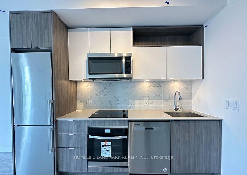 Front of Unit 1465 W, 135 Lower Sherbourne Street W