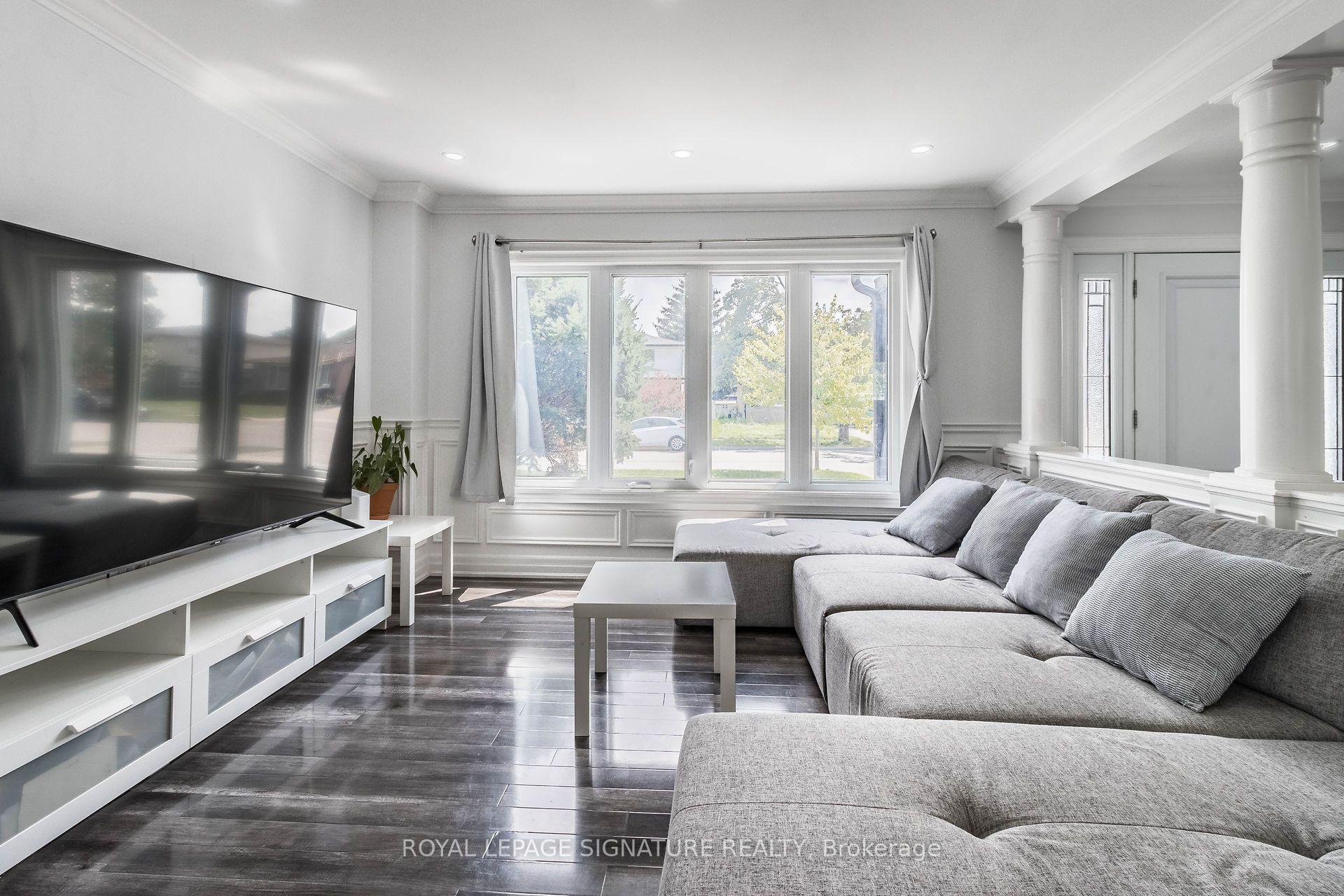 Photo 8 of 119 Madoc Drive, Brampton, Madoc — HOMEH