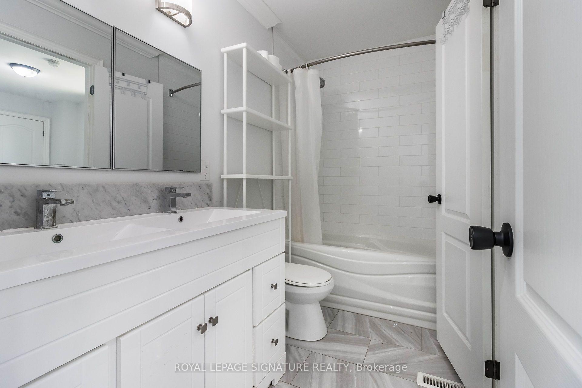 Photo 18 of 119 Madoc Drive, Brampton, Madoc — HOMEH