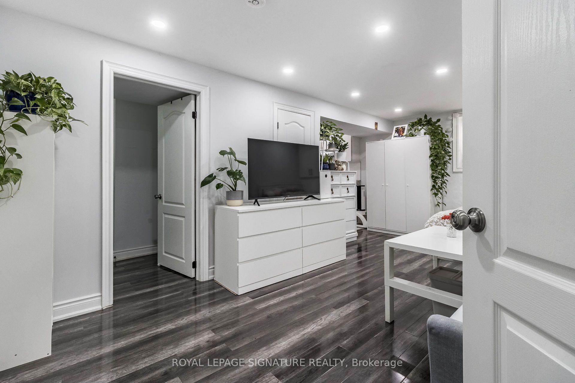 Photo 24 of 119 Madoc Drive, Brampton, Madoc — HOMEH