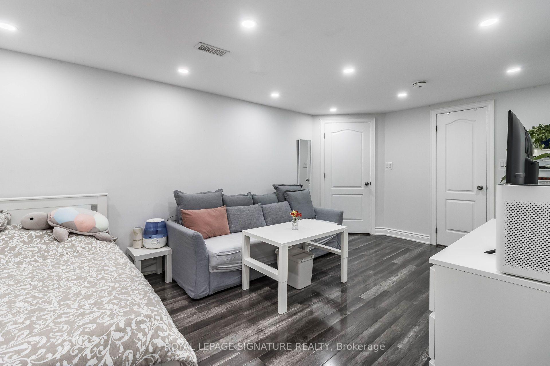 Photo 29 of 119 Madoc Drive, Brampton, Madoc — HOMEH
