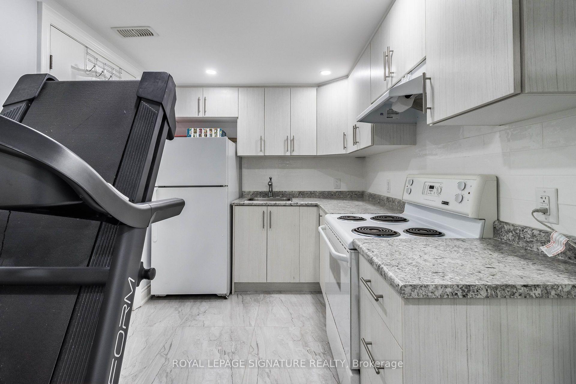 Photo 30 of 119 Madoc Drive, Brampton, Madoc — HOMEH