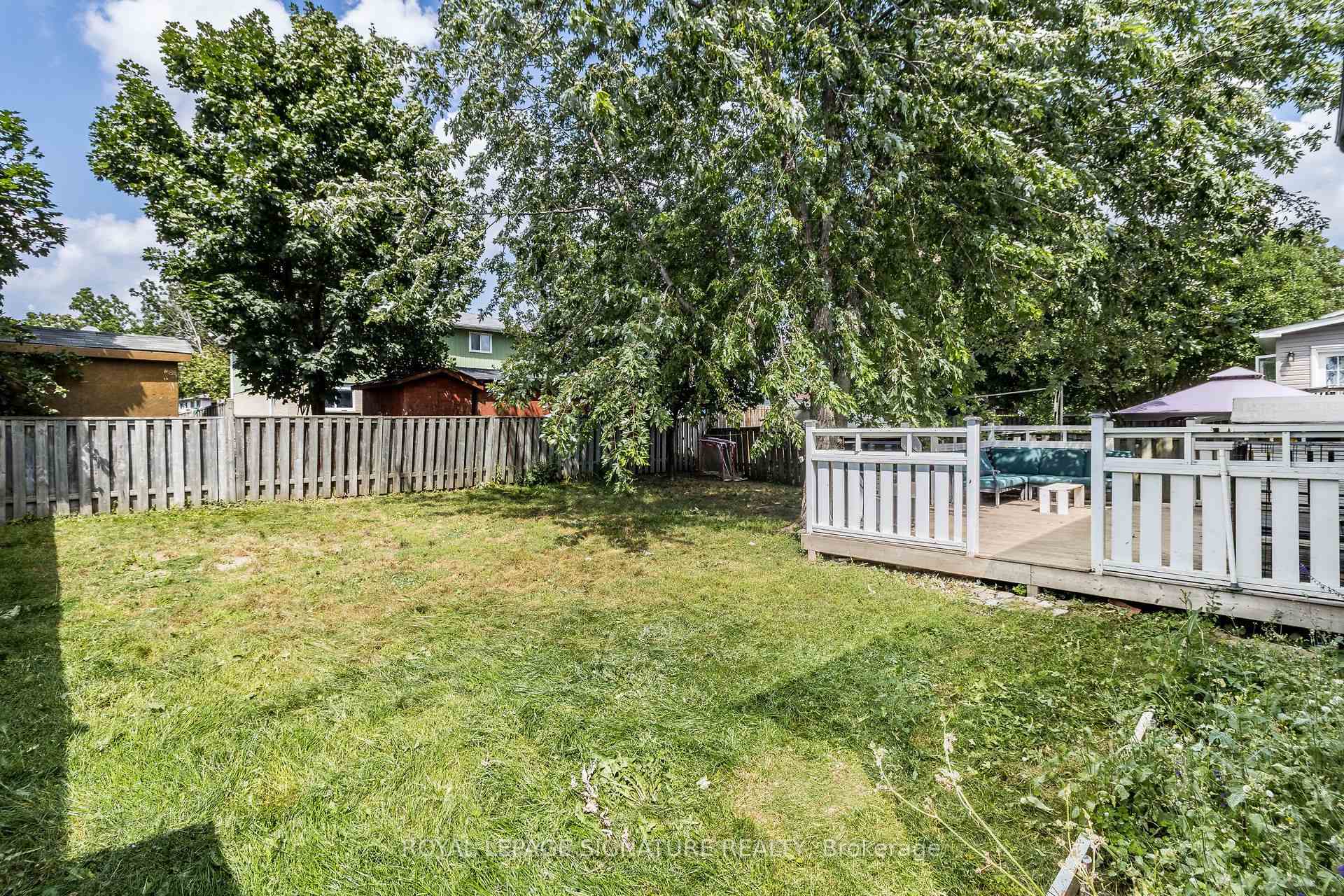 Photo 37 of 119 Madoc Drive, Brampton, Madoc — HOMEH