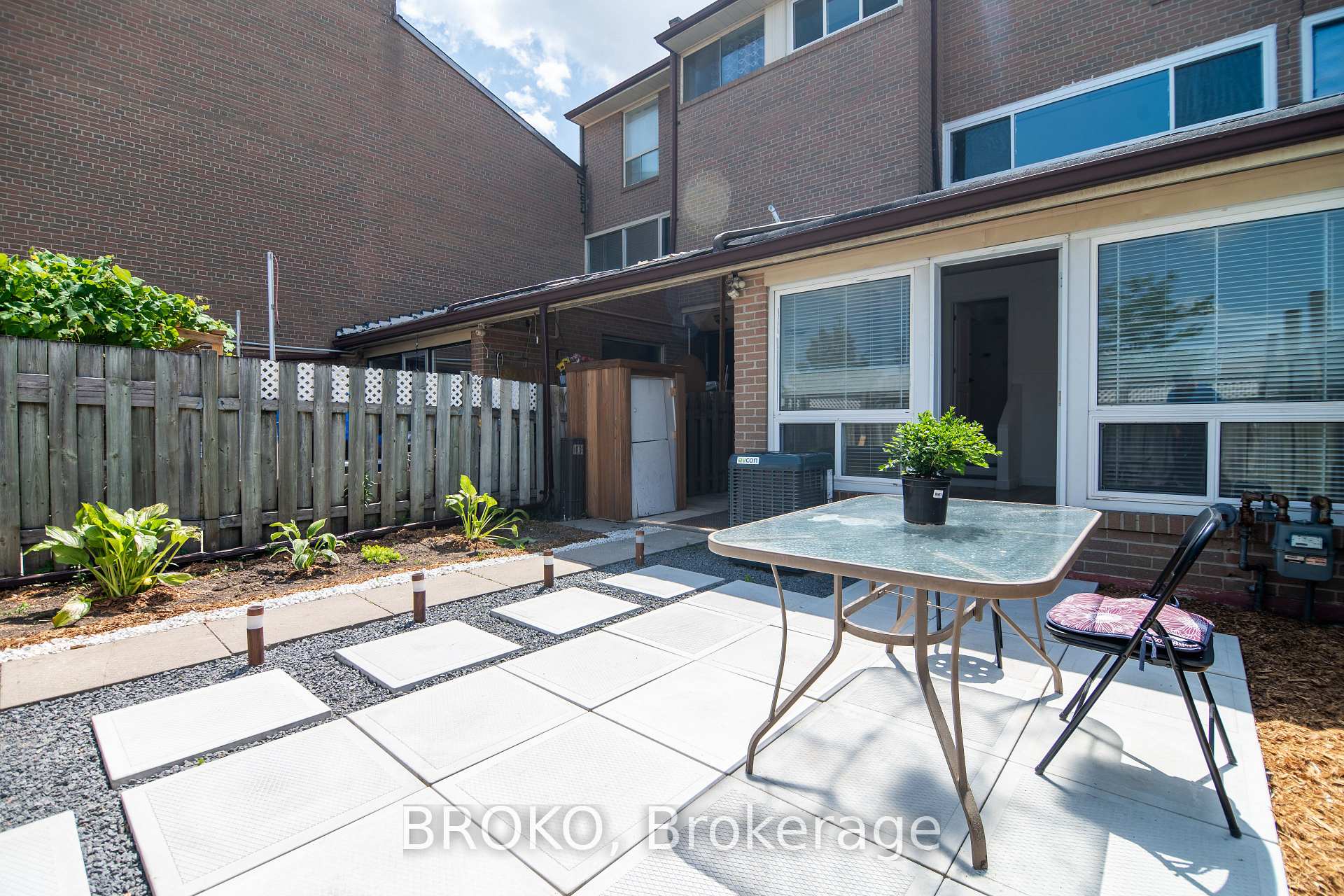 Photo 2 of Unit 188, 262 John Garland Boulevard, Etobicoke, West Humber-Clairville — HOMEH