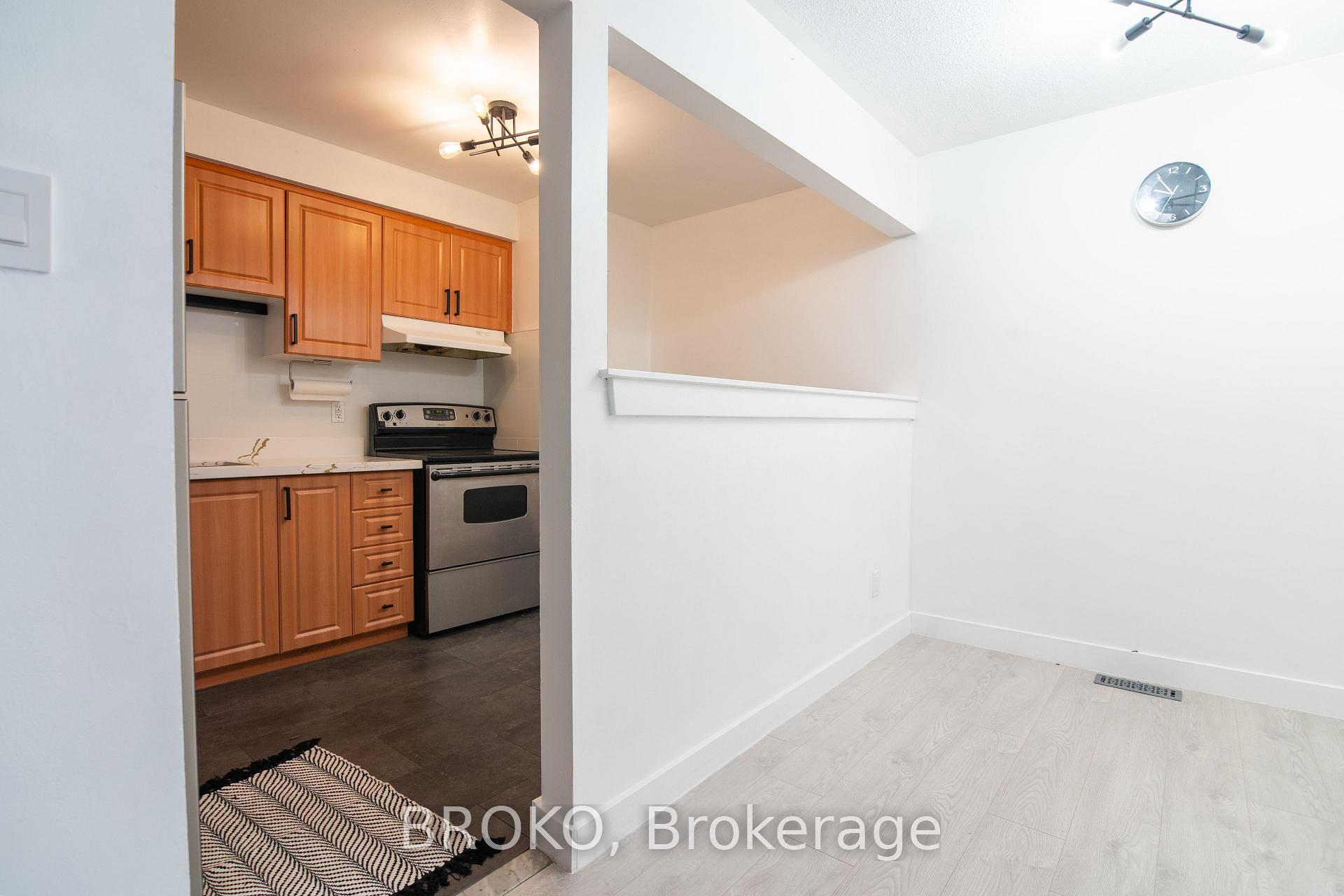 Photo 7 of Unit 188, 262 John Garland Boulevard, Etobicoke, West Humber-Clairville — HOMEH