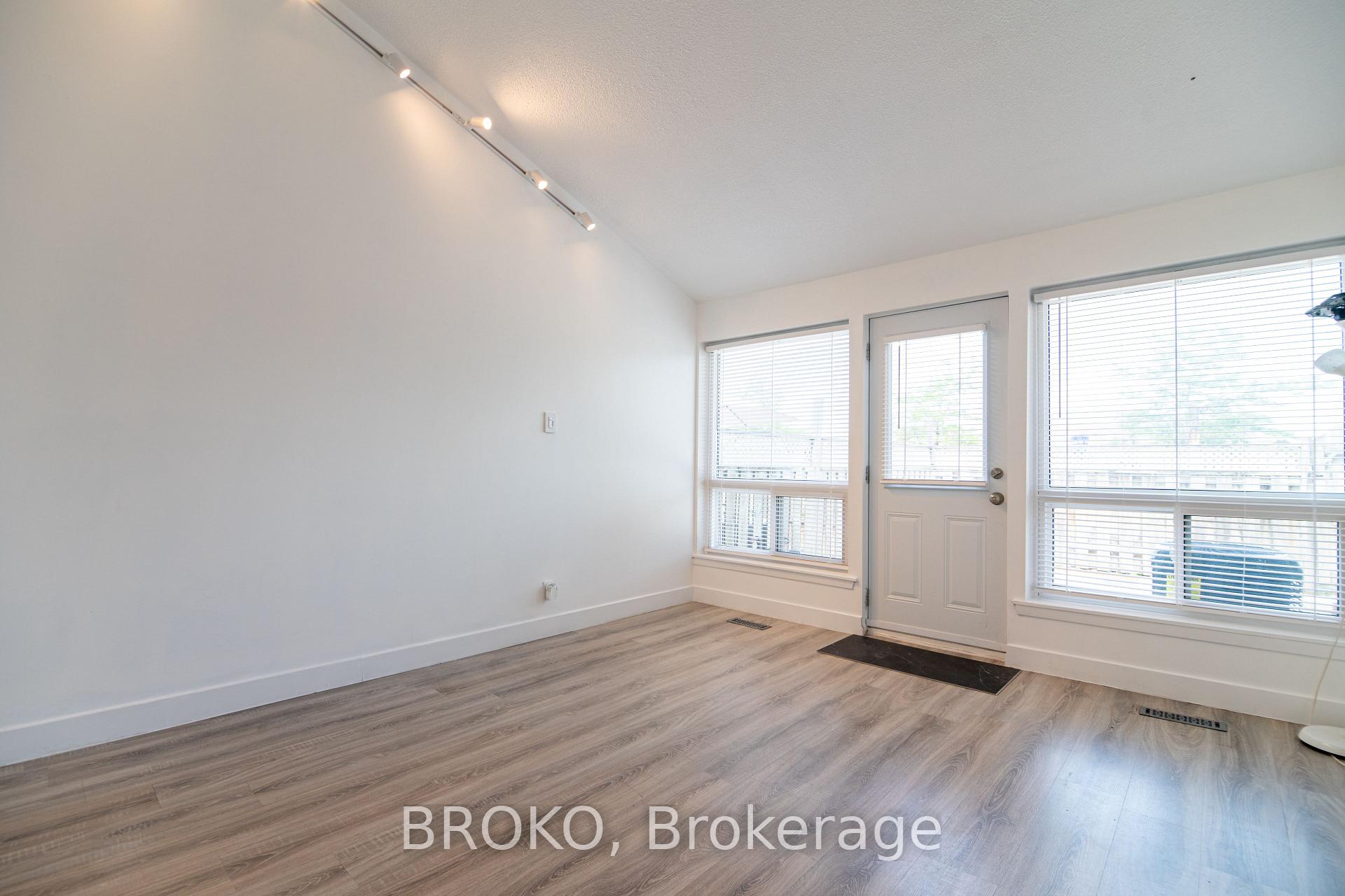 Photo 11 of Unit 188, 262 John Garland Boulevard, Etobicoke, West Humber-Clairville — HOMEH