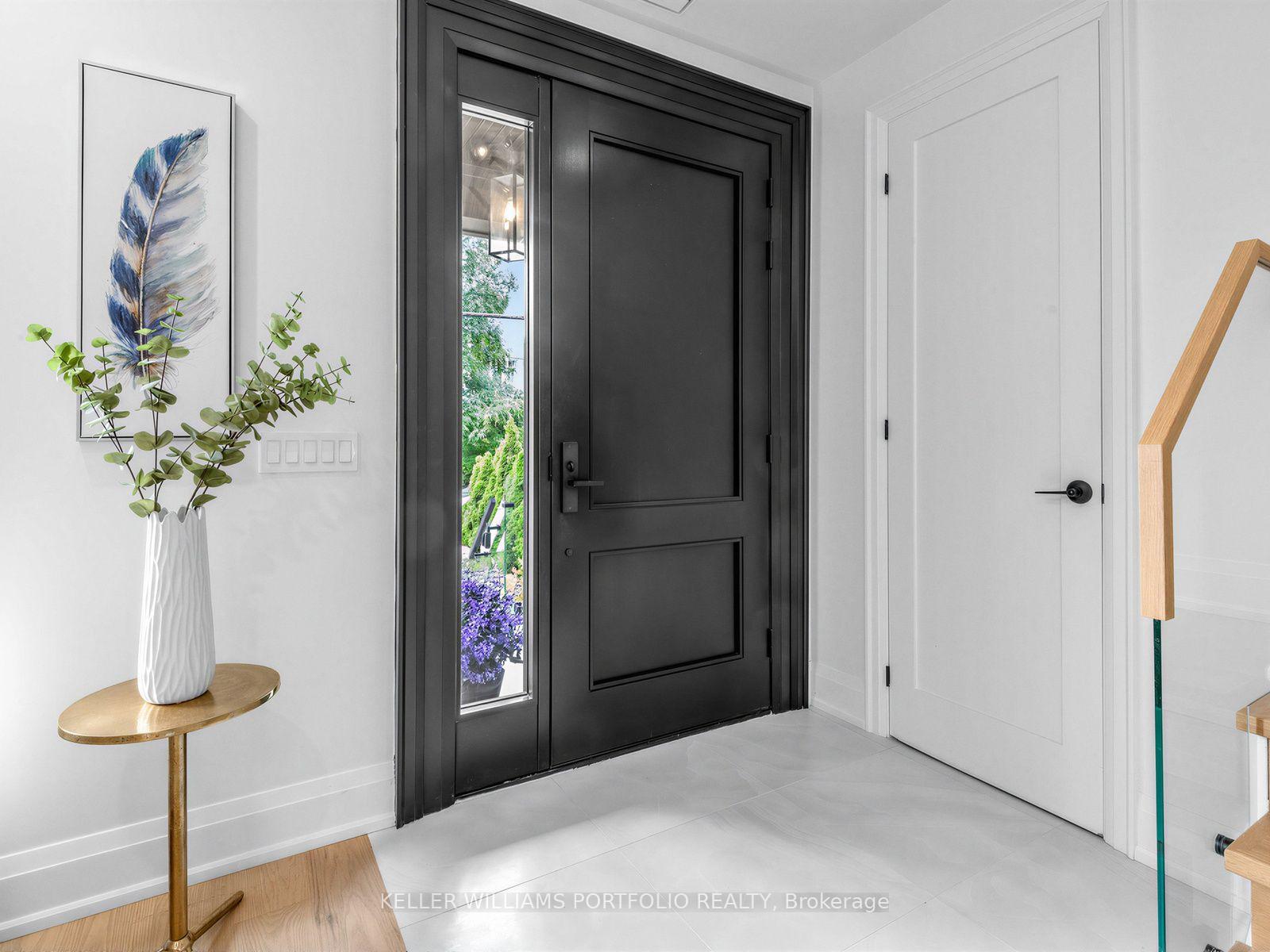 Photo 3 of 561 Durie Street, Toronto, Runnymede-Bloor West Village — HOMEH