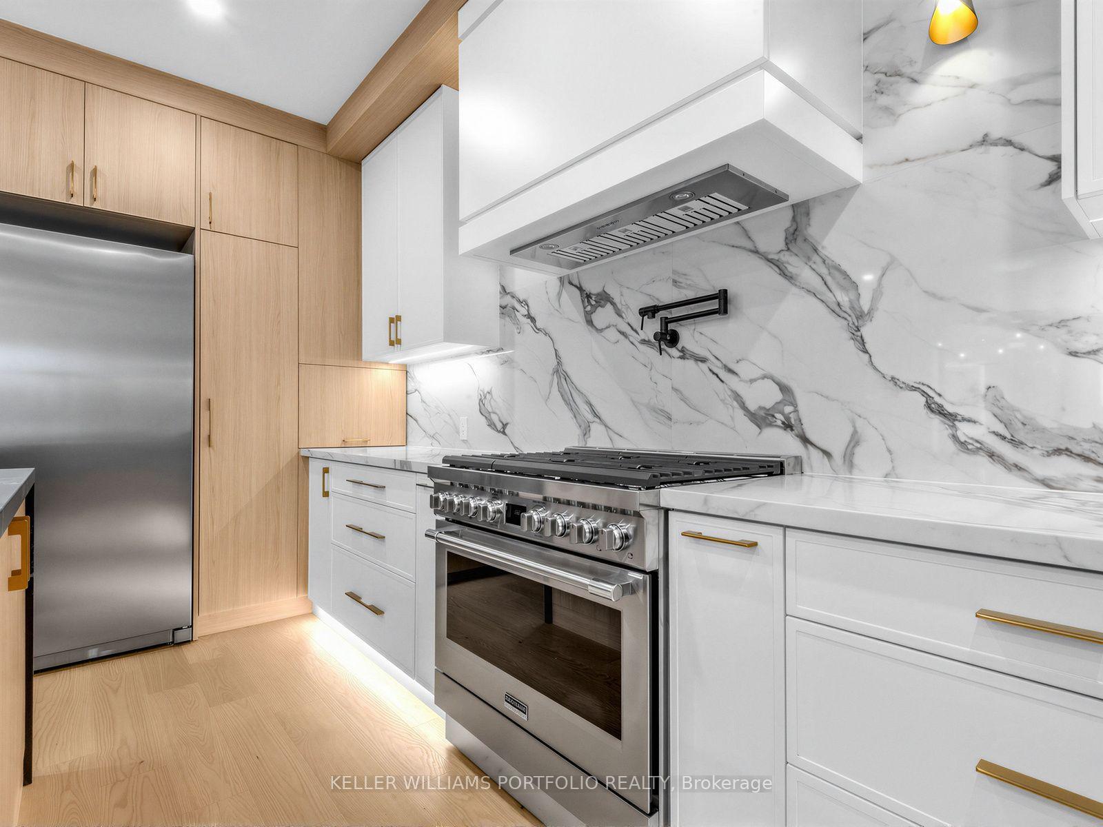 Photo 8 of 561 Durie Street, Toronto, Runnymede-Bloor West Village — HOMEH