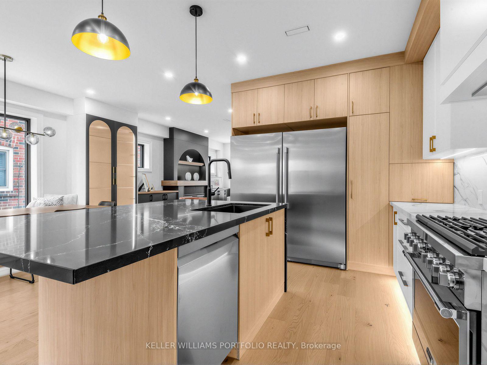 Photo 9 of 561 Durie Street, Toronto, Runnymede-Bloor West Village — HOMEH