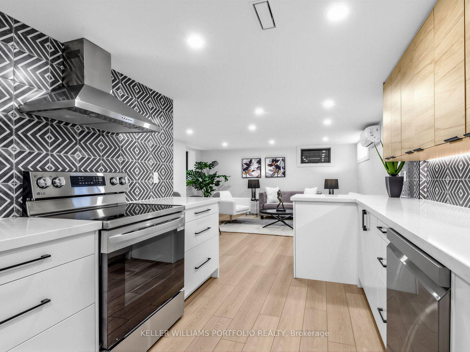 Photo 31 of 561 Durie Street, Toronto, Runnymede-Bloor West Village — HOMEH