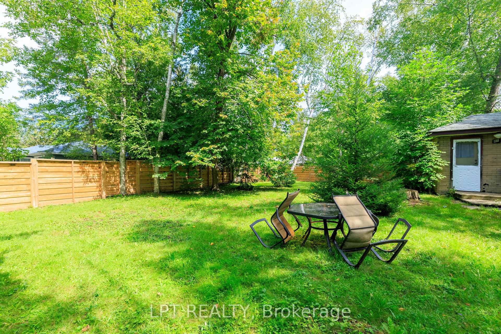 Photo 34 of 61 Edith Avenue, Georgina, Sutton & Jackson's Point — HOMEH