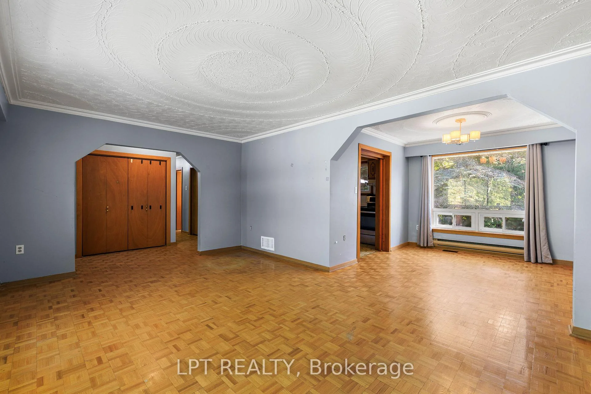 Photo 12 of 61 Edith Avenue, Georgina, Sutton & Jackson's Point — HOMEH