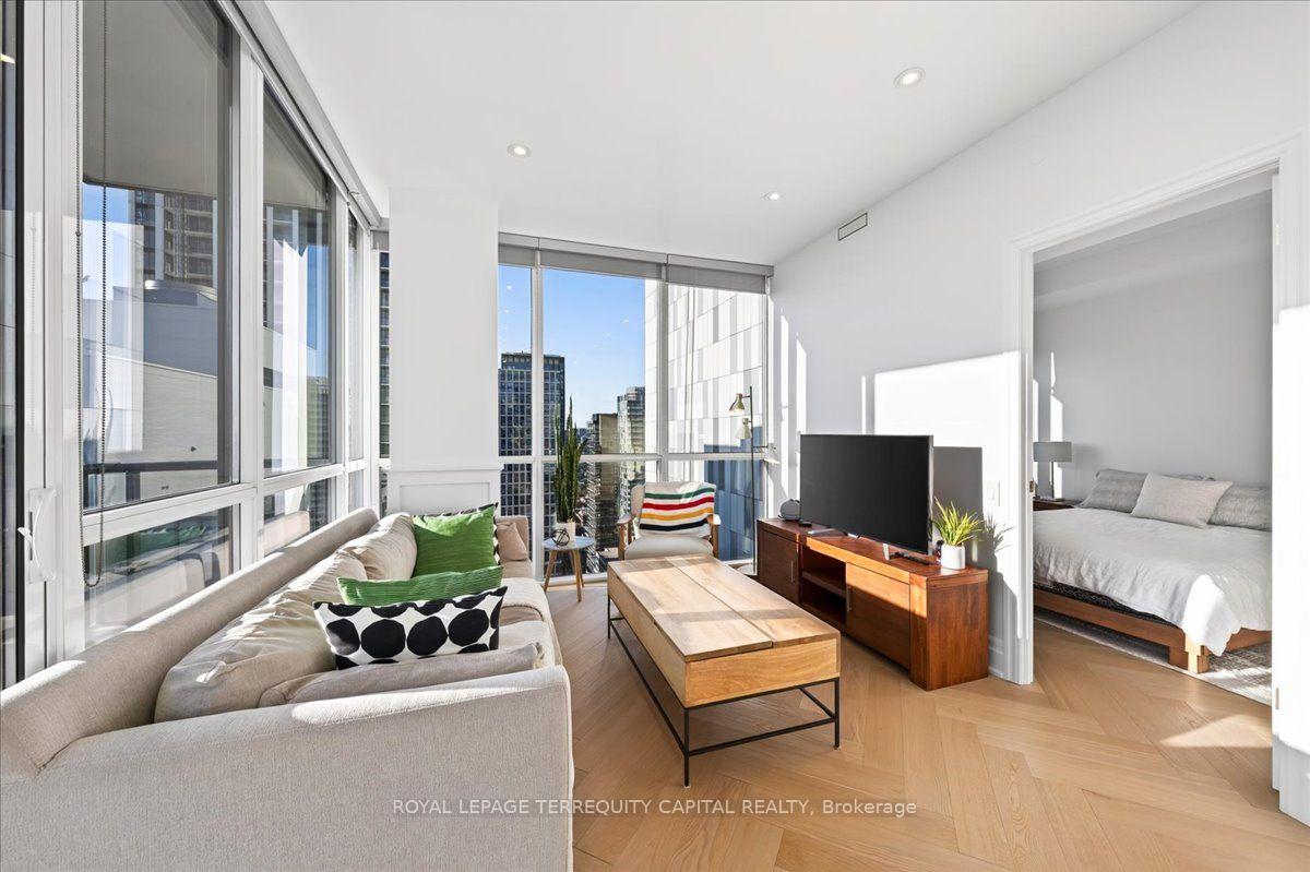 Photo 25 of Unit 3709, 88 Blue Jays Way, Toronto, Waterfront Communities — HOMEH