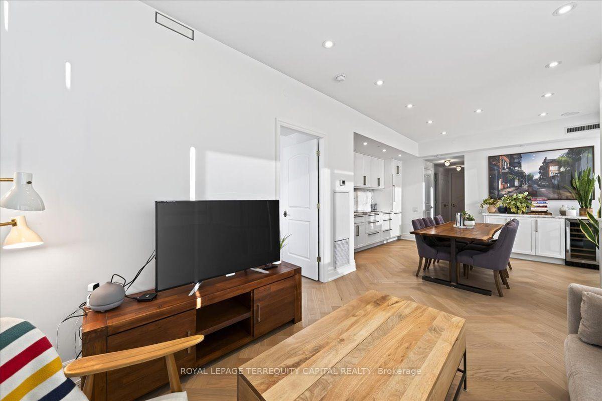 Photo 32 of Unit 3709, 88 Blue Jays Way, Toronto, Waterfront Communities — HOMEH