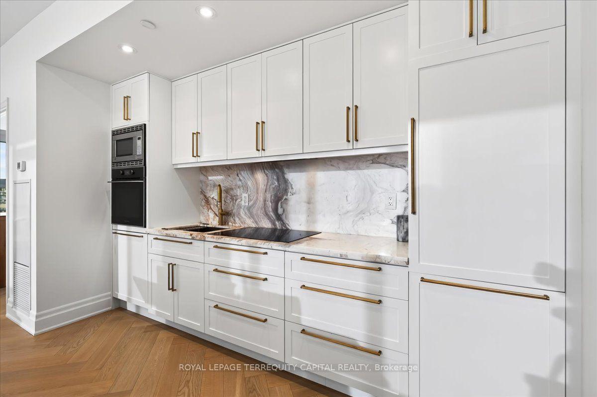 Photo 36 of Unit 3709, 88 Blue Jays Way, Toronto, Waterfront Communities — HOMEH