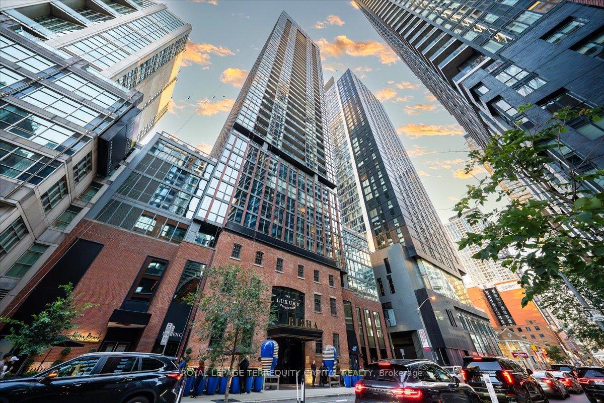 Photo 2 of Unit 3709, 88 Blue Jays Way, Toronto, Waterfront Communities — HOMEH