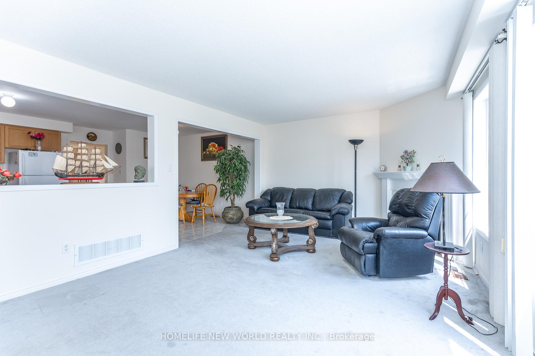 Photo 20 of 12 Touchstone Drive, North York, Brookhaven-Amesbury — HOMEH