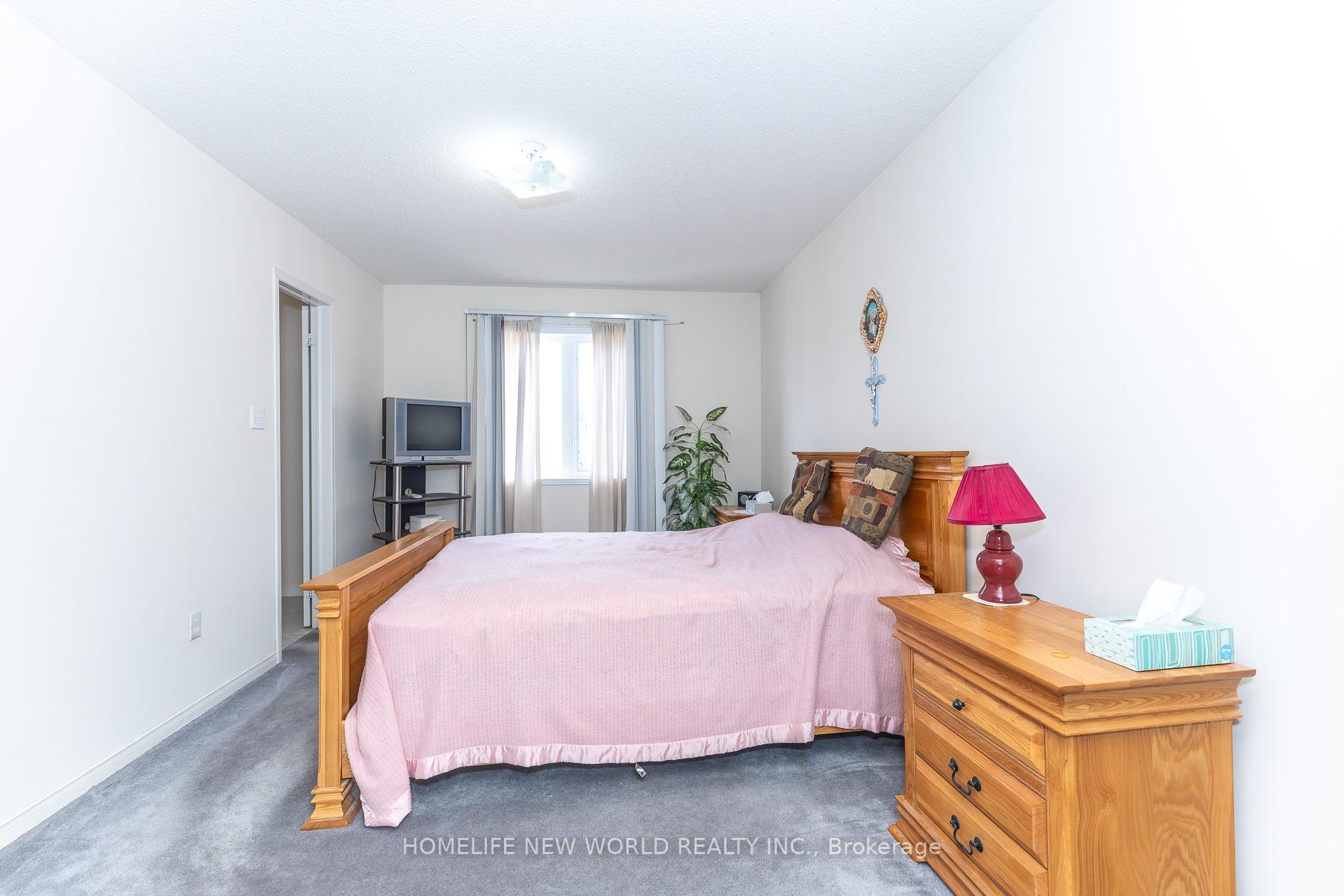 Photo 26 of 12 Touchstone Drive, North York, Brookhaven-Amesbury — HOMEH