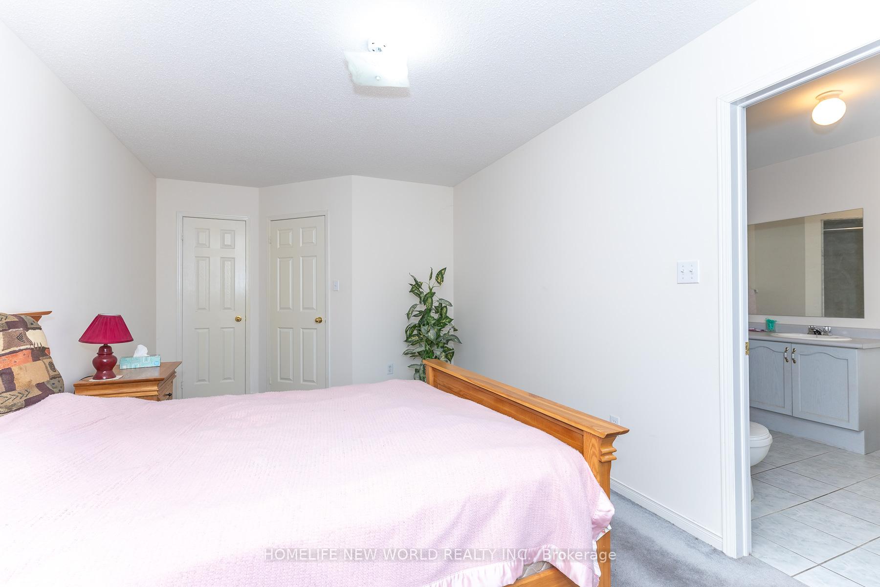 Photo 28 of 12 Touchstone Drive, North York, Brookhaven-Amesbury — HOMEH