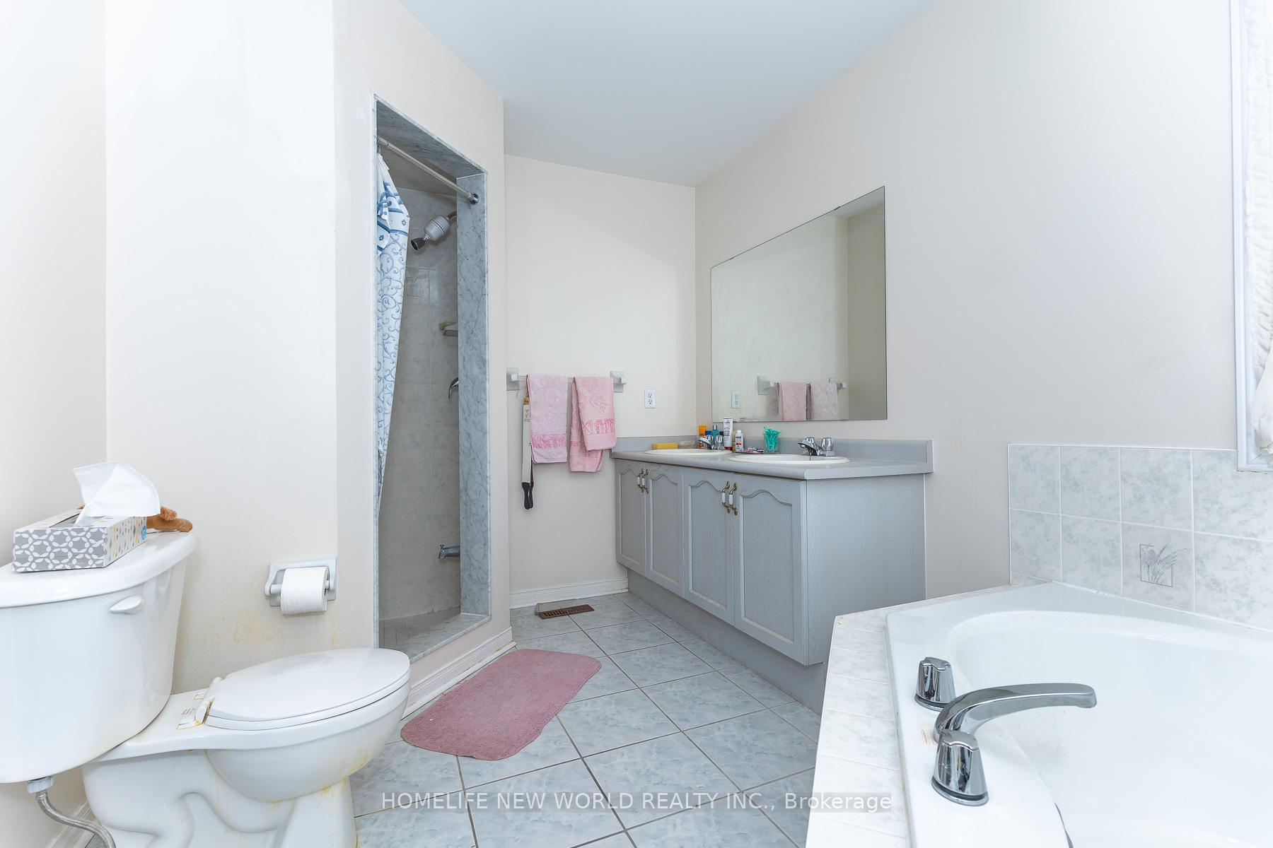 Photo 29 of 12 Touchstone Drive, North York, Brookhaven-Amesbury — HOMEH